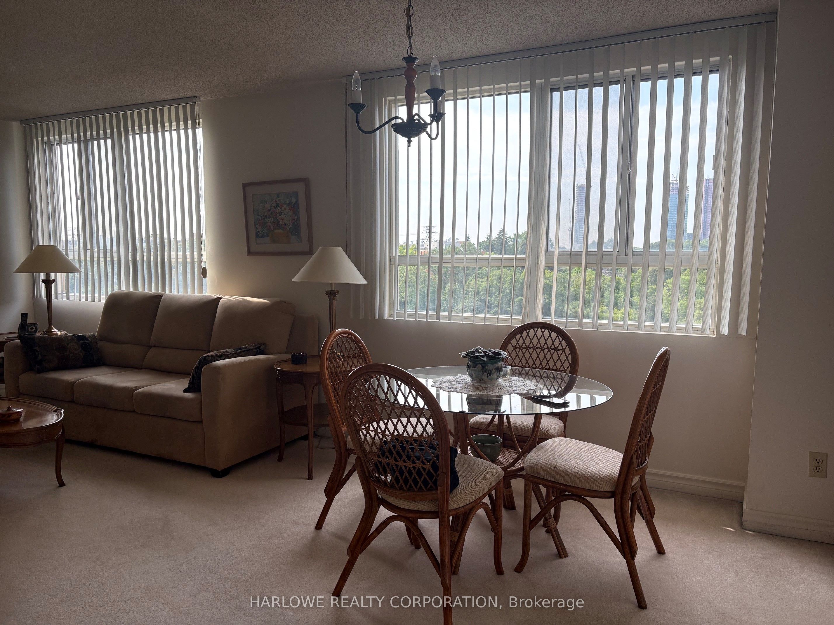 4 Park Vista 1215, Toronto, ON M4B 3M8 photo 5