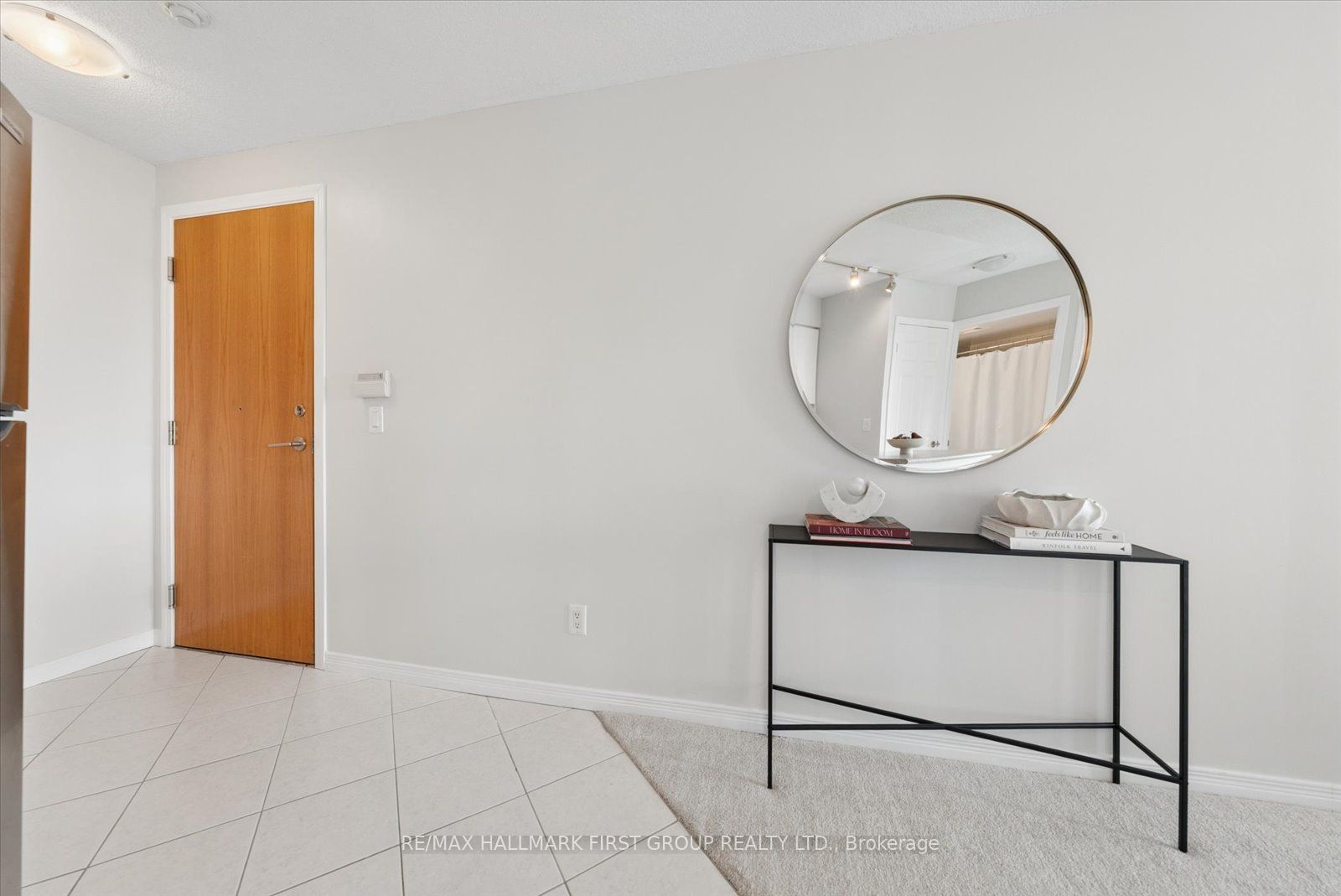 340 Watson Street 312, Whitby, ON L1N 9G2 photo 3