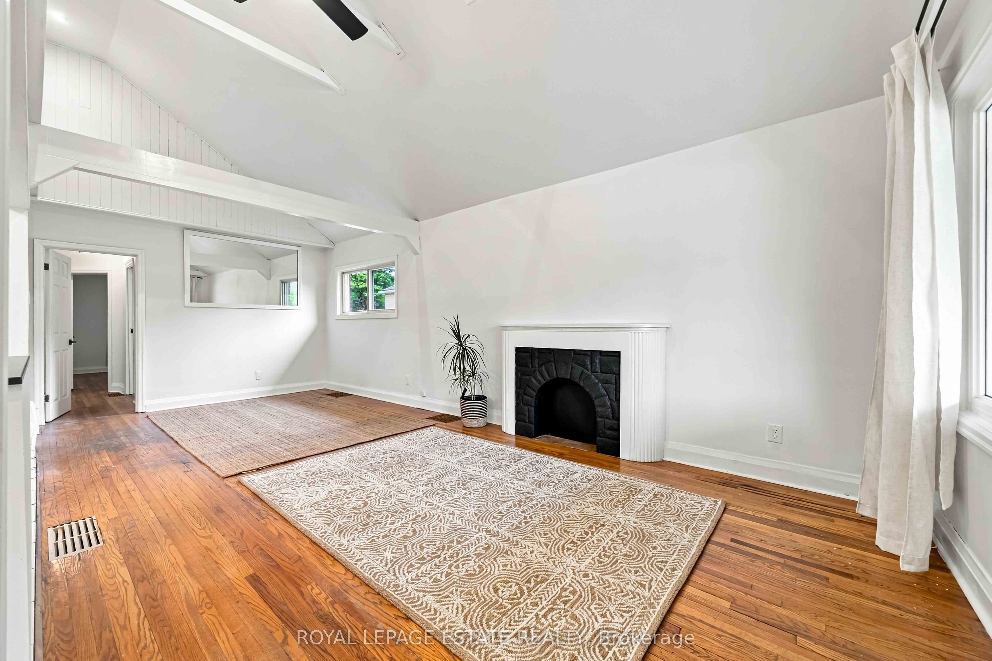 17 Arden Crescent upper, Toronto, ON M1L 3R6 photo 5