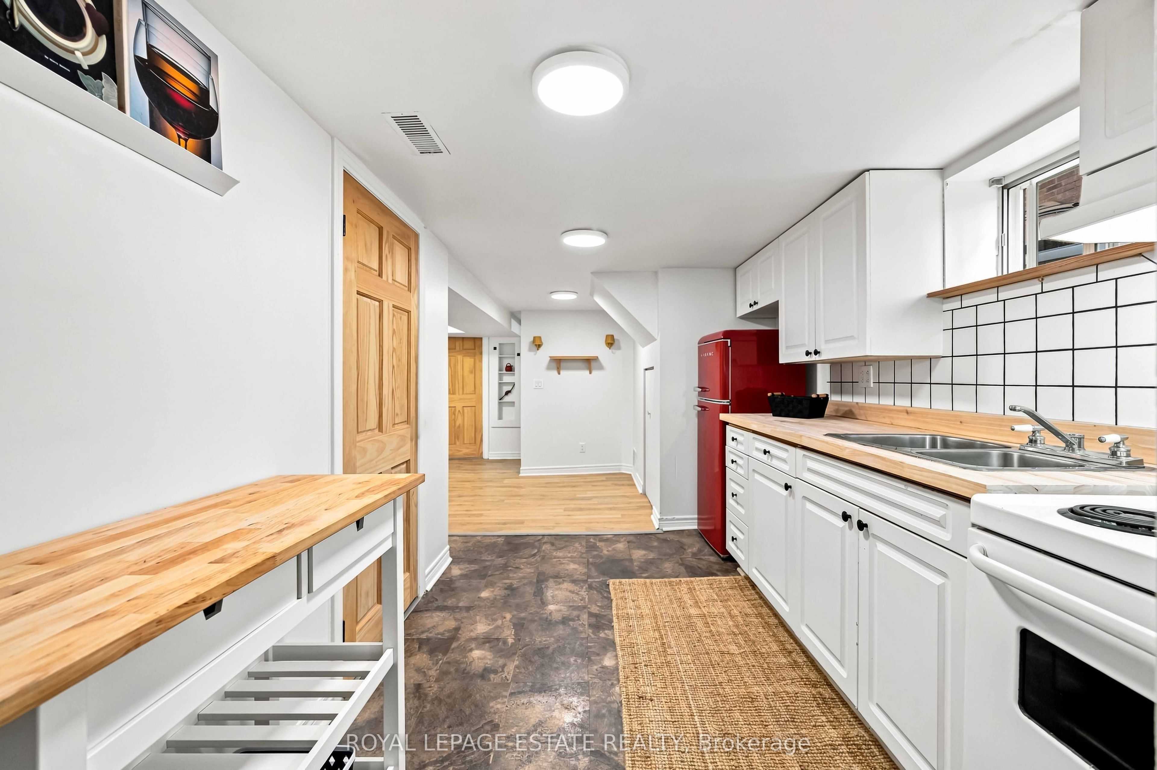 17 Arden Crescent lower, Toronto, ON M1L 3R6 photo 4