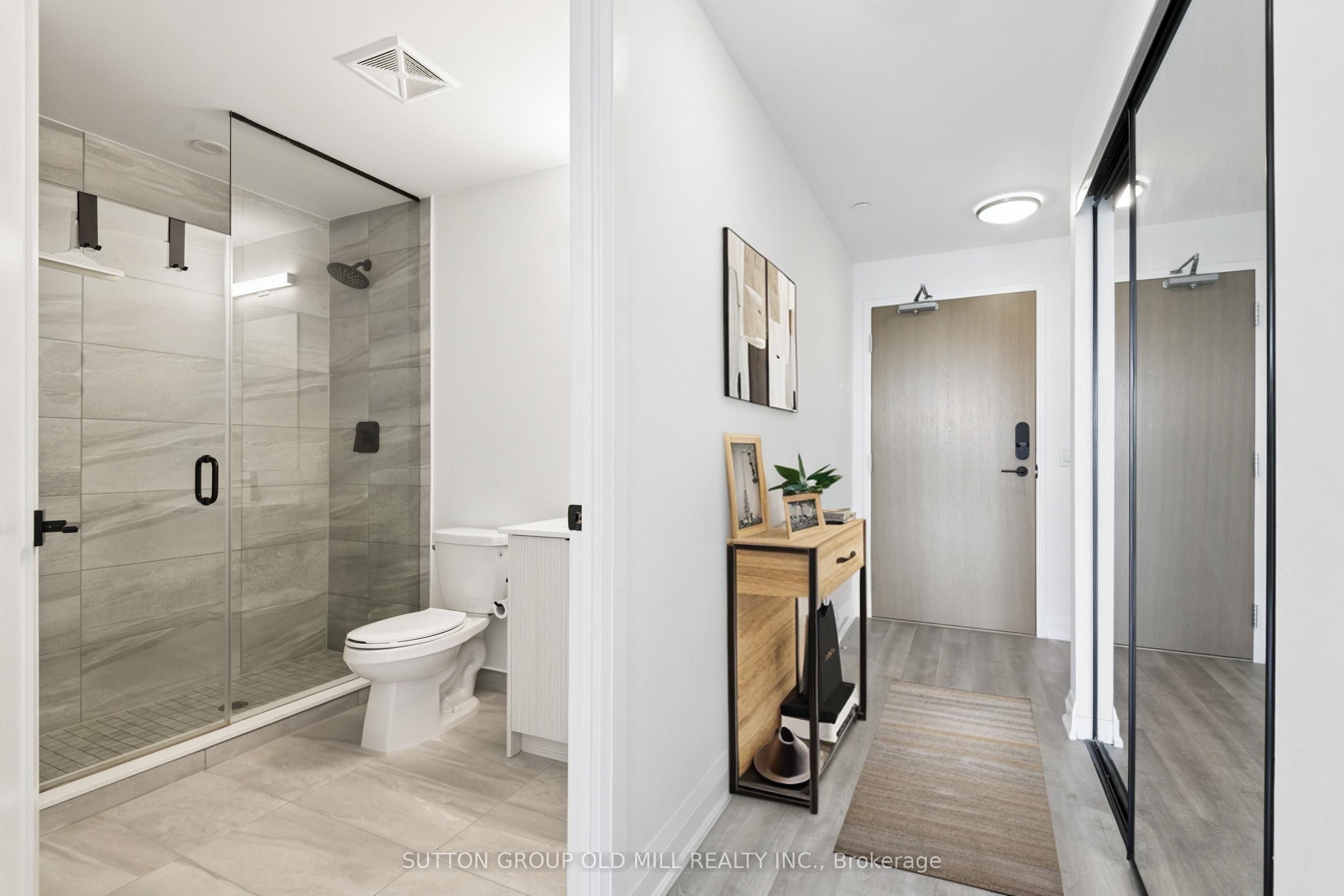 2369 Danforth Avenue E 607, Toronto, ON M4C 0B1 photo 2