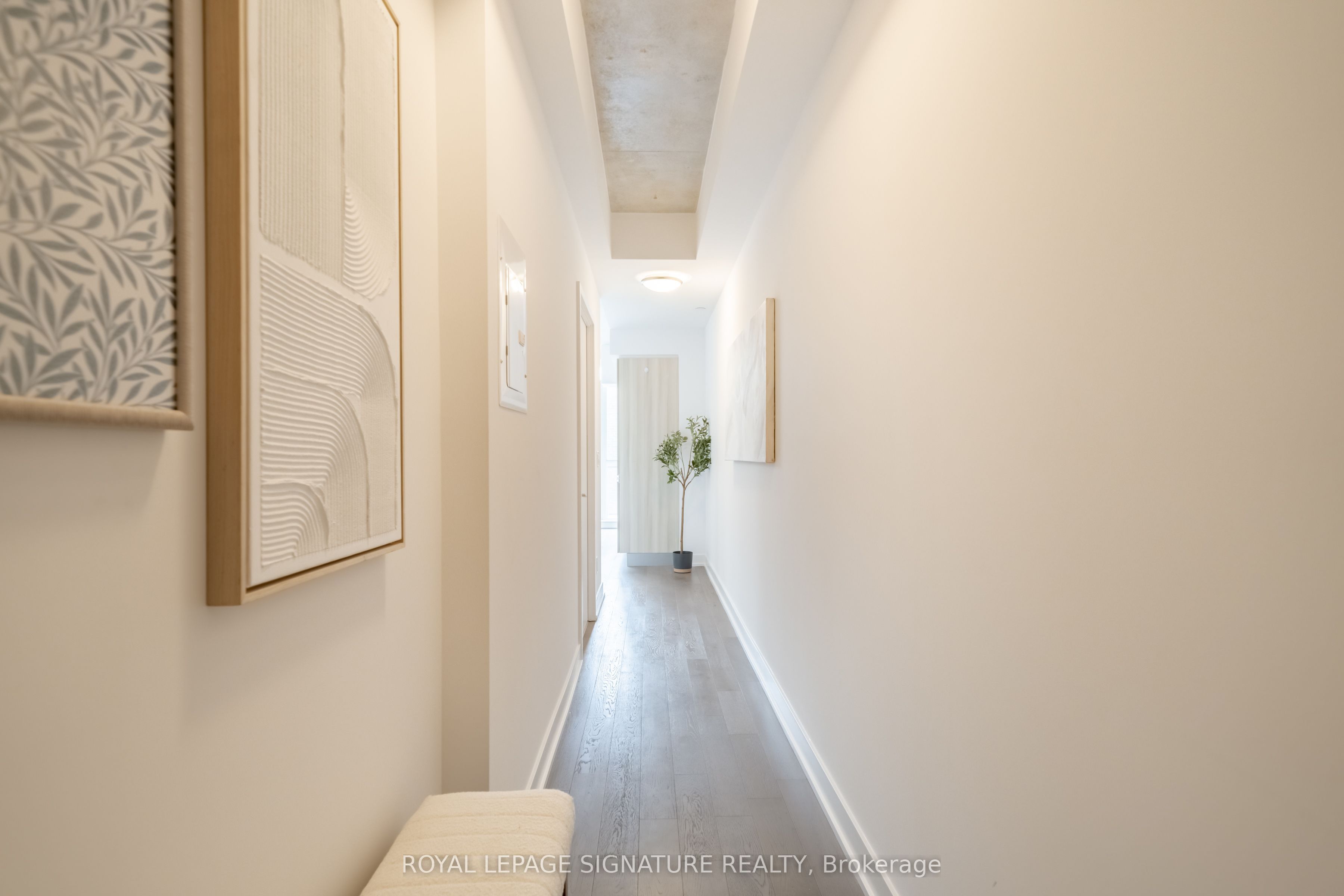 1190 Dundas Street E 406, Toronto, ON M4M 0C5 photo 3