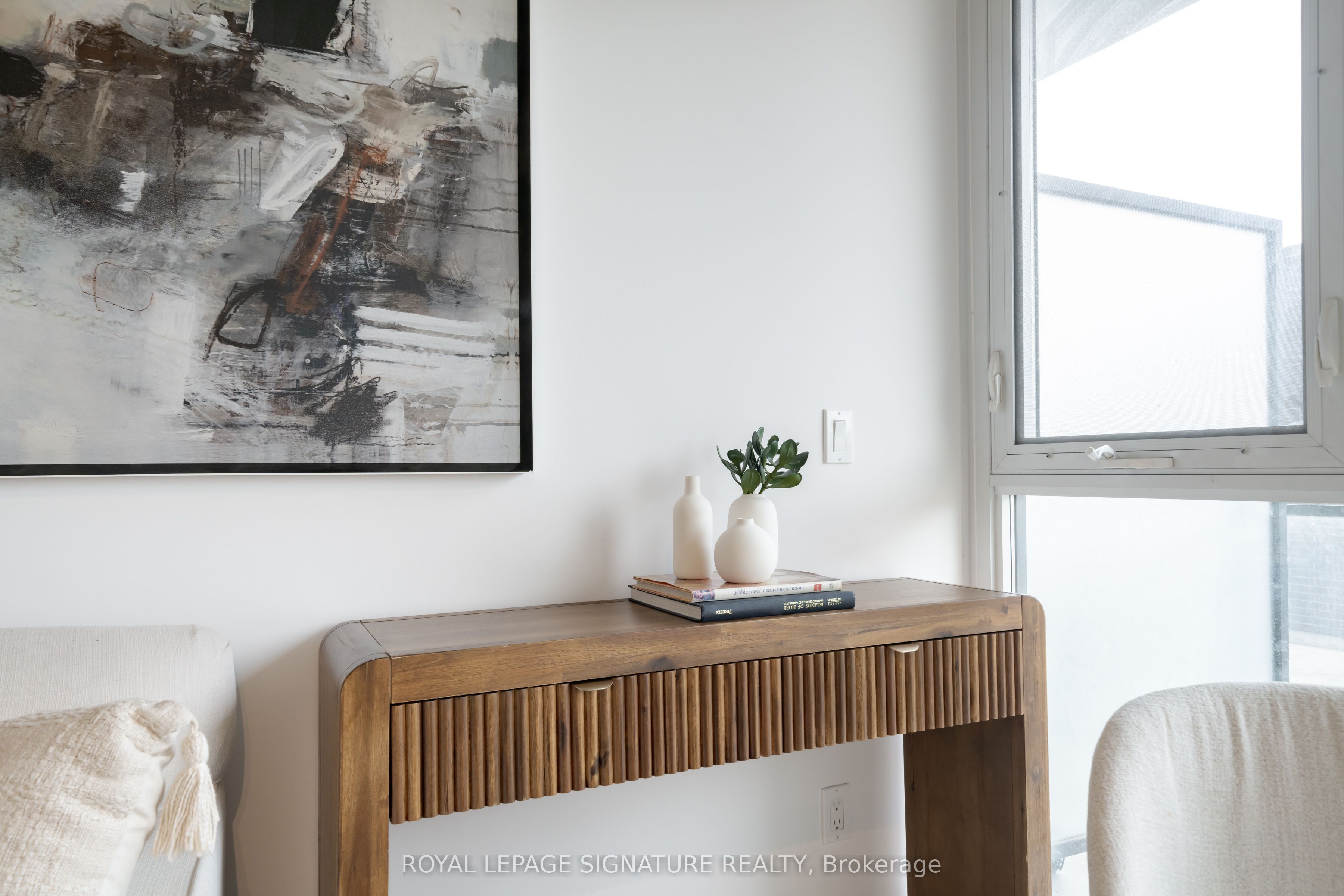 1190 Dundas Street E 406, Toronto, ON M4M 0C5 photo 5