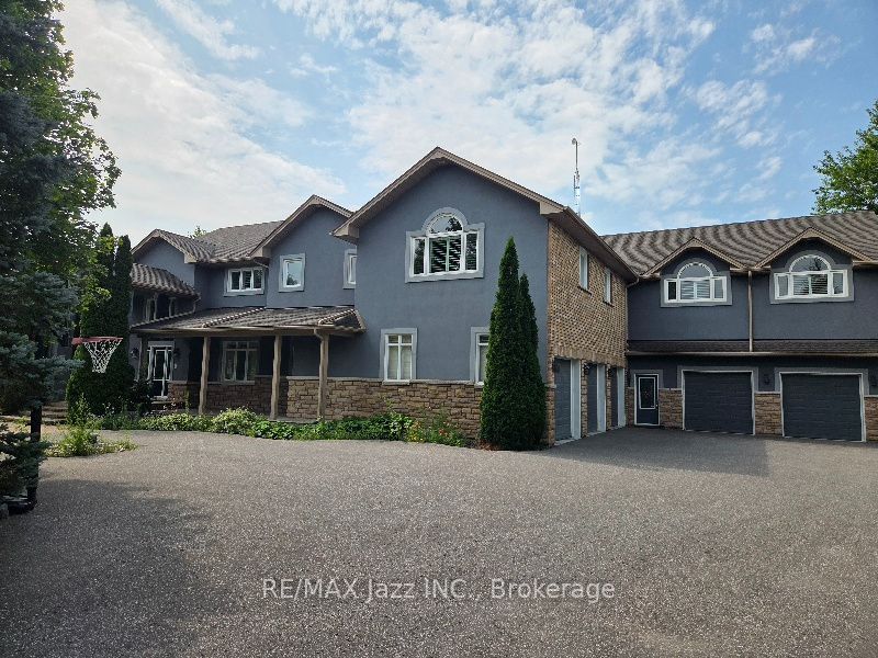 99 Hurd Street, Oshawa, ON L1H 7K4