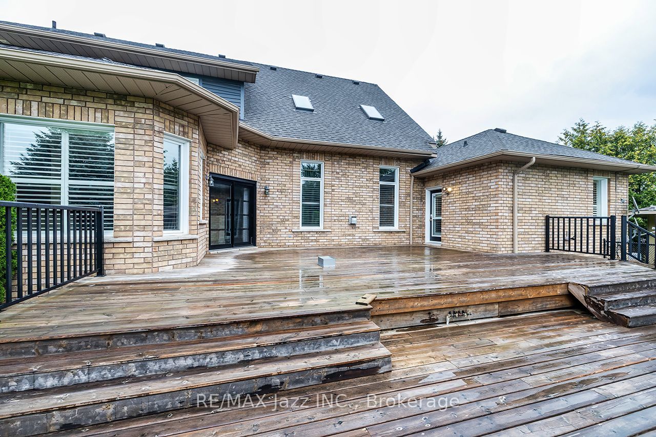 99 Hurd Street, Oshawa, ON L1H 7K4 photo 2