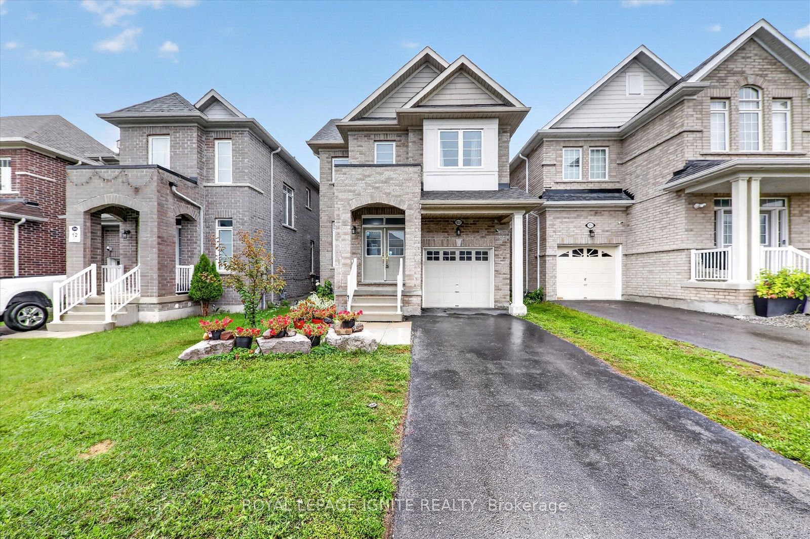 1857 Fosterbrook Street, Oshawa, ON L1K 3G5 photo 2