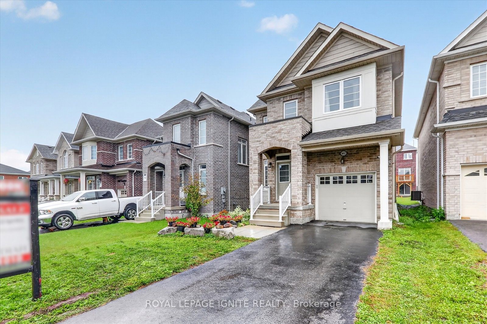 1857 Fosterbrook Street, Oshawa, ON L1K 3G5 photo 3