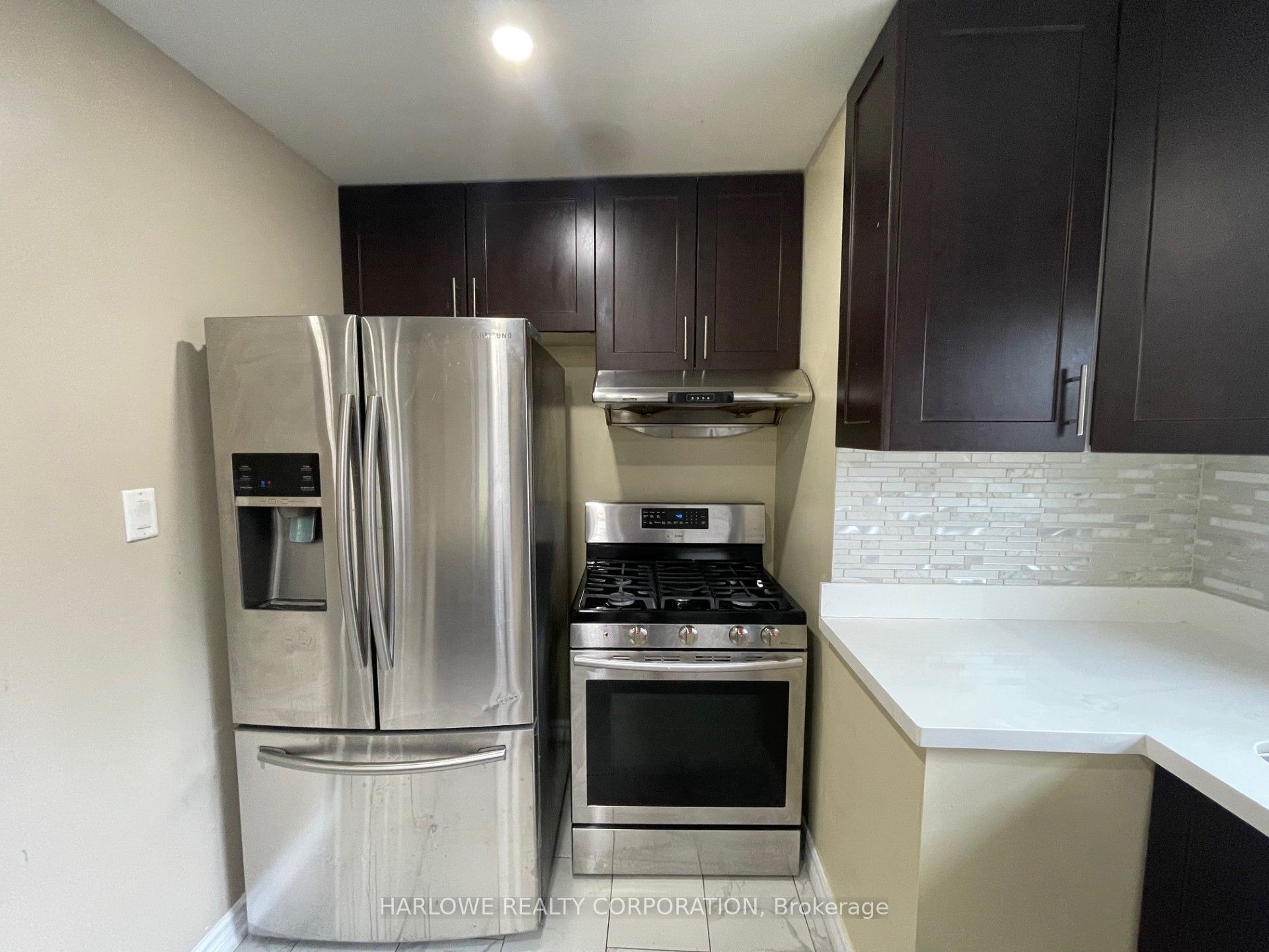 909 Reytan Boulevard Main, Pickering, ON L1W 1Y9 photo 4