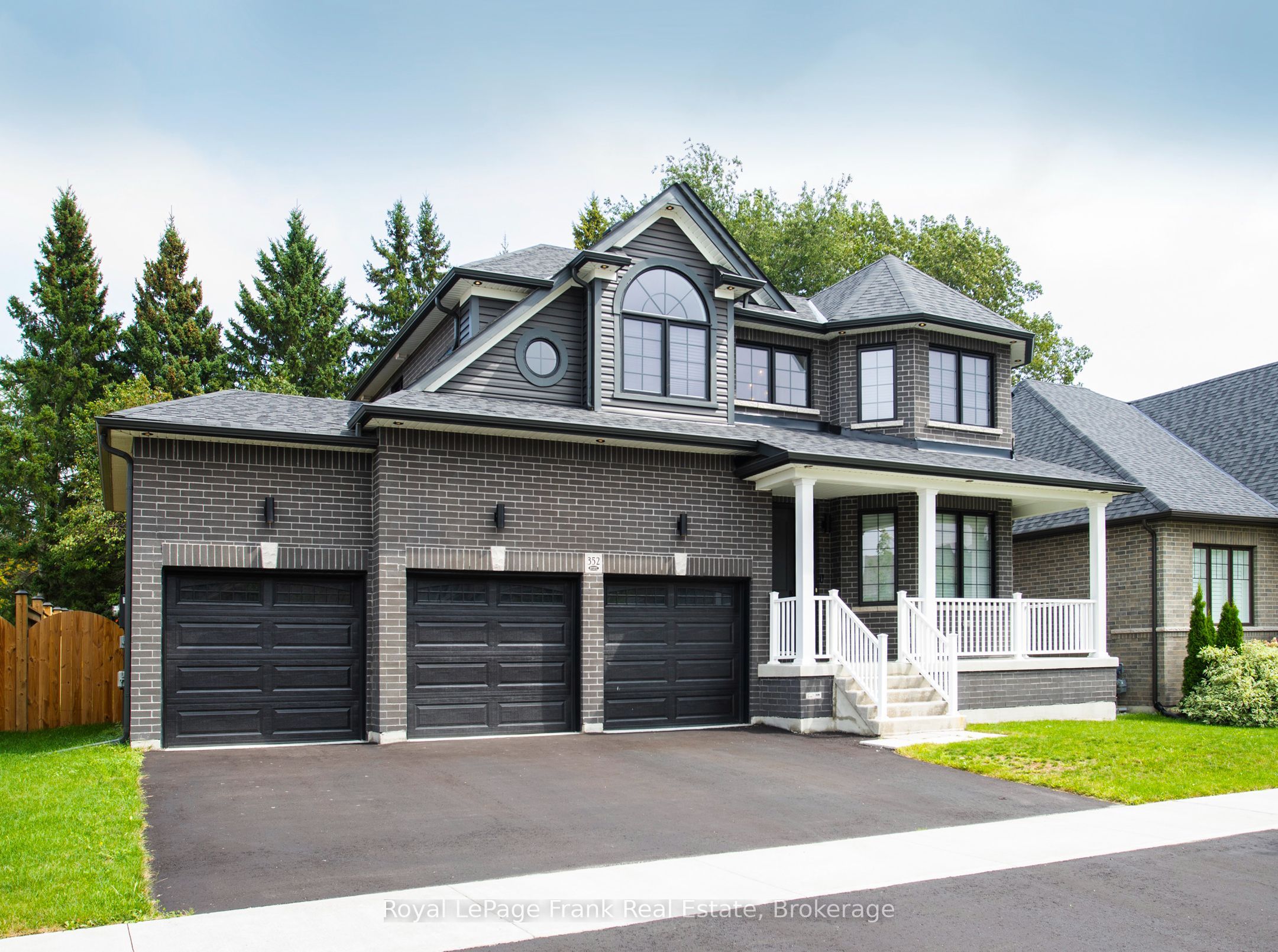 352 Northglen Boulevard, Clarington, ON L1C 7E2