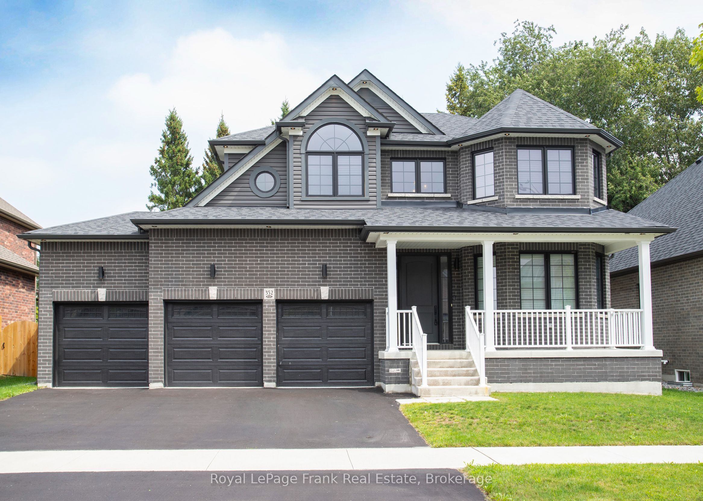 352 Northglen Boulevard, Clarington, ON L1C 7E2 photo 2