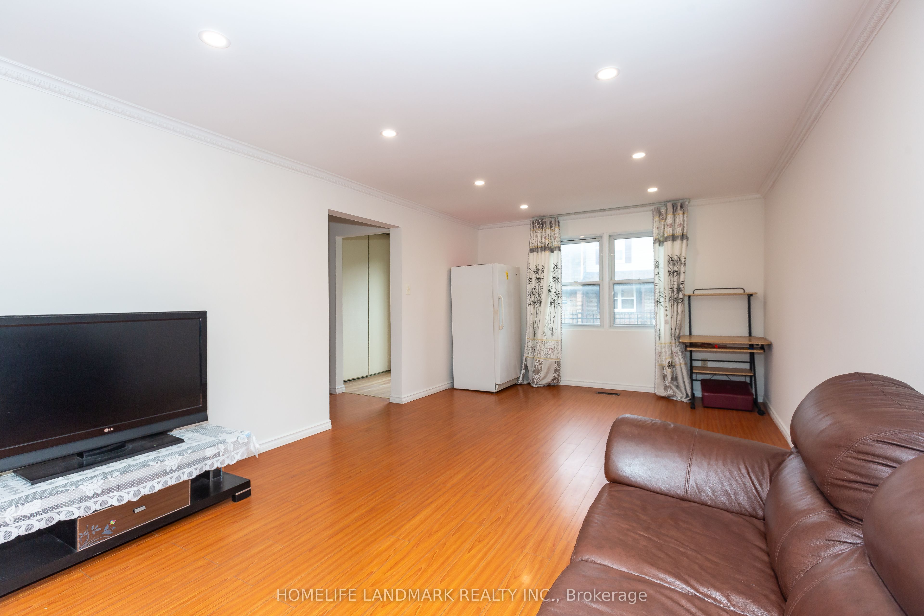 91 L'amoreaux Drive S 102, Toronto, ON M1W 2J8 photo 4