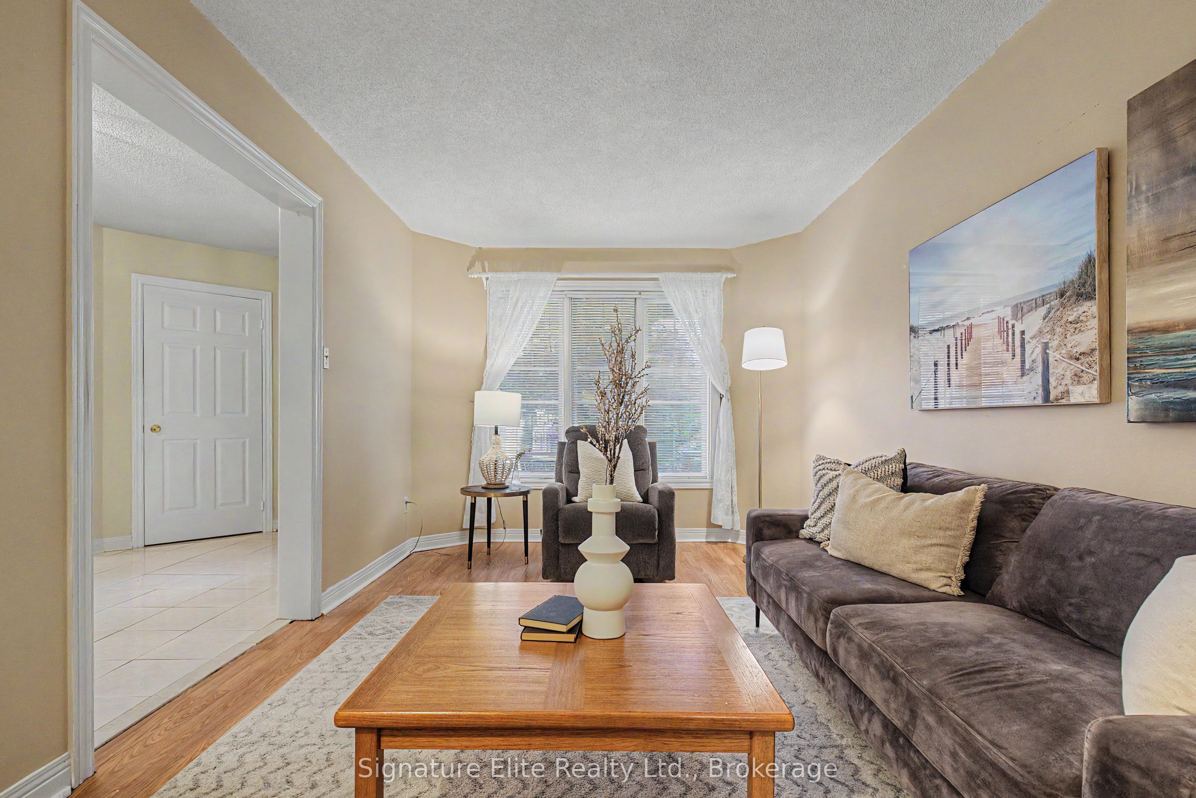33 Waller Street, Whitby, ON L1R 1Z8 photo 3
