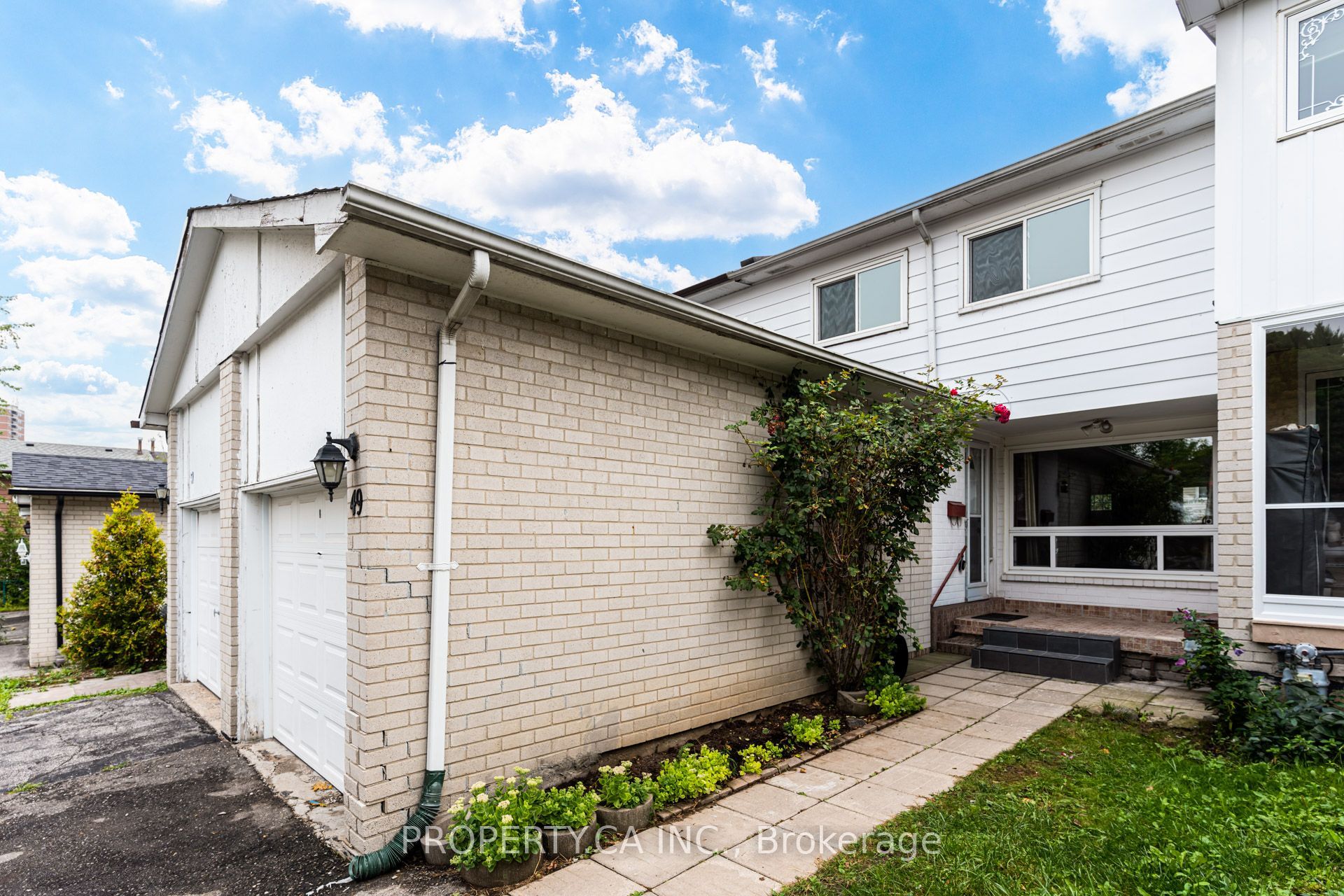 49 Whiteleas Avenue, Toronto, ON M1B 1W8