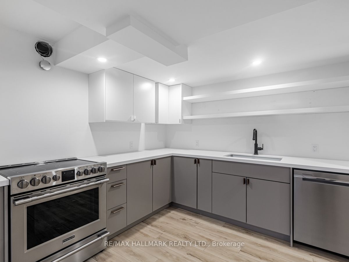 26 Amanda Avenue Lower, Whitby, ON L1M 1K4 photo 5