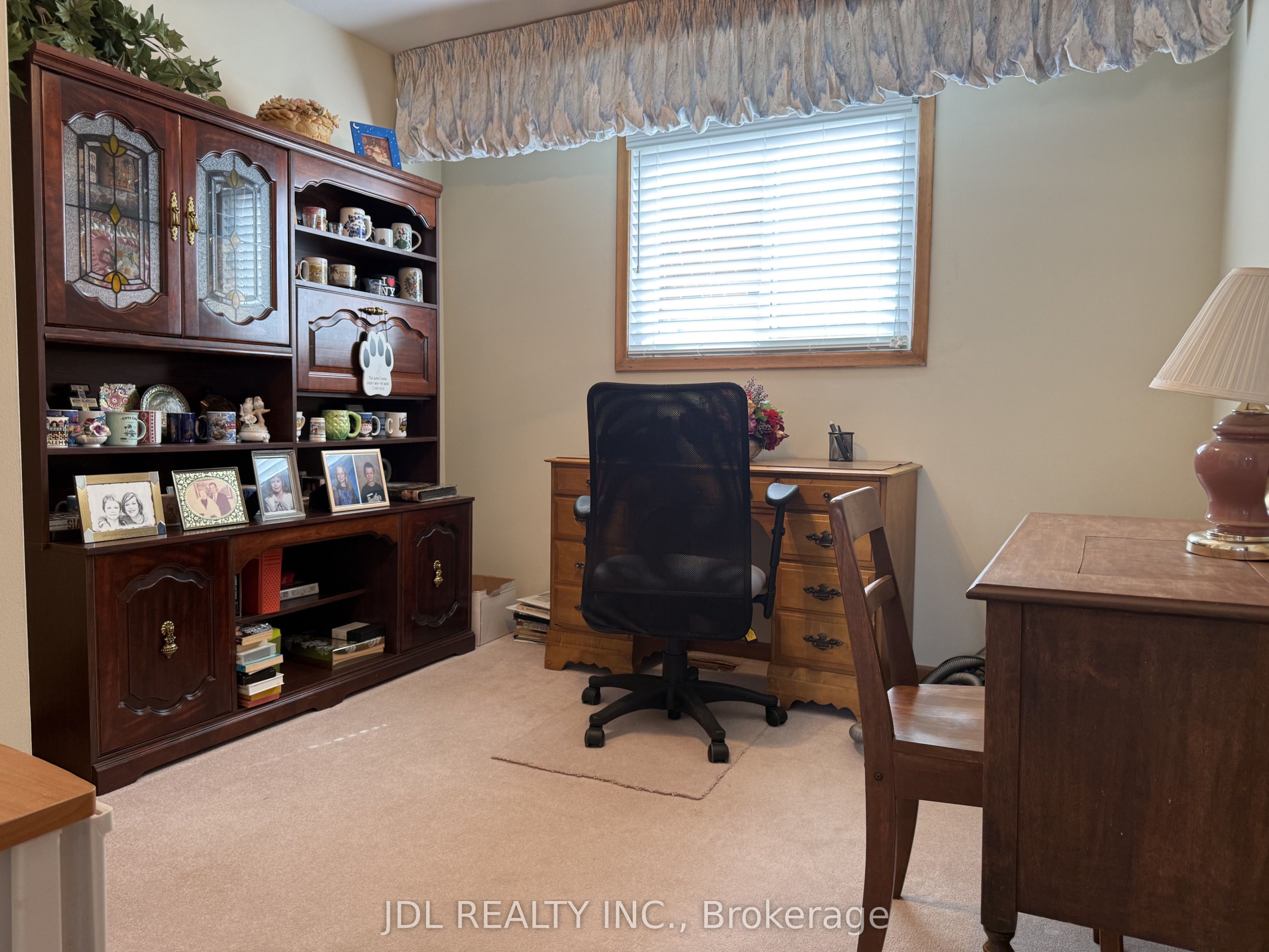 28 Orangewood Crescent Room, Toronto, ON M1W 1C6 photo 5