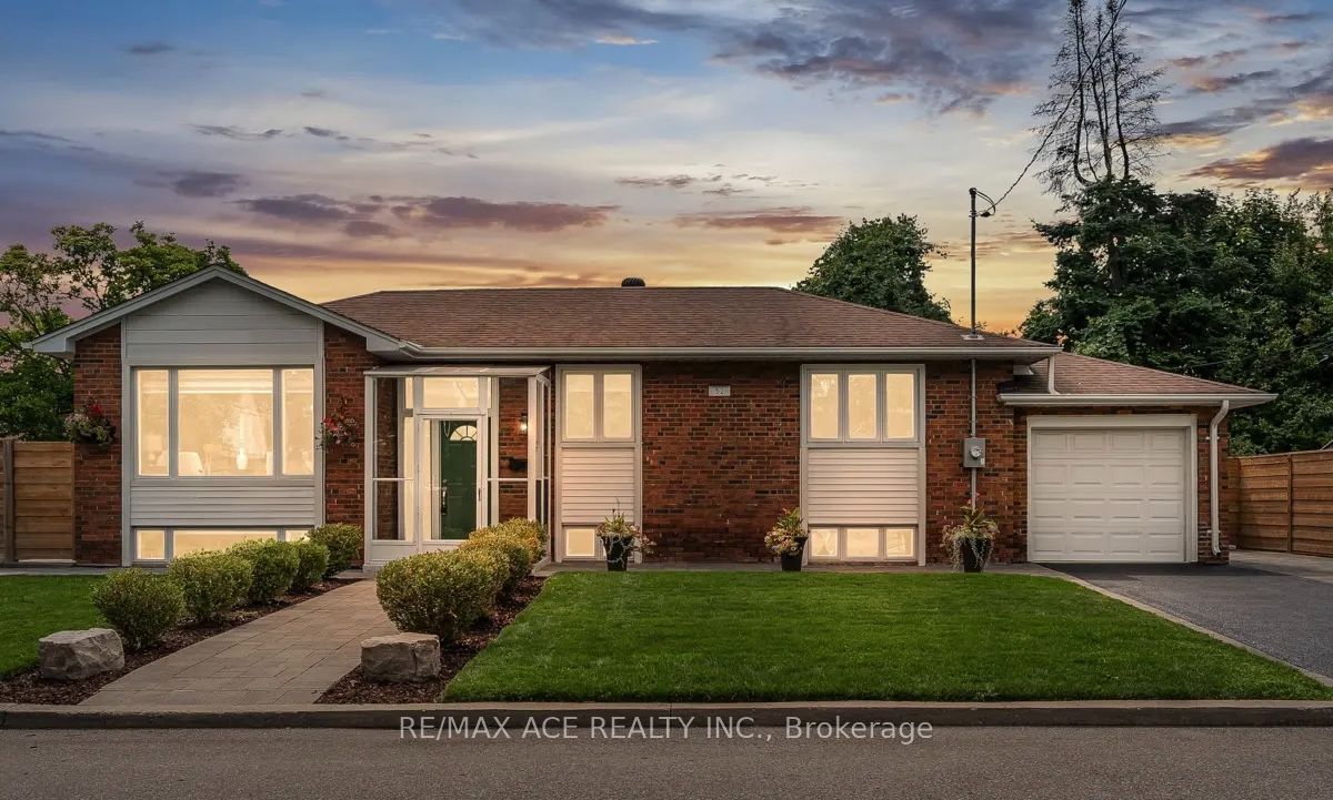 52 Ivorwood Crescent, Toronto, ON M1R 2X4