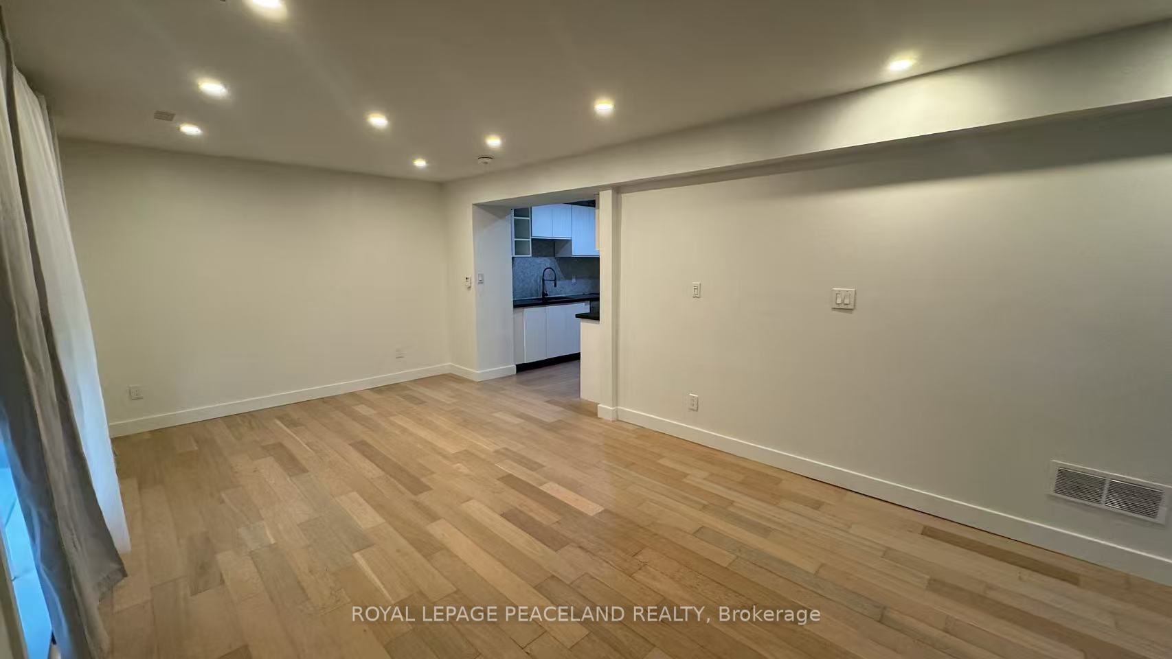 19 Tardree Place UPPER, Toronto, ON M1R 3X2 photo 3