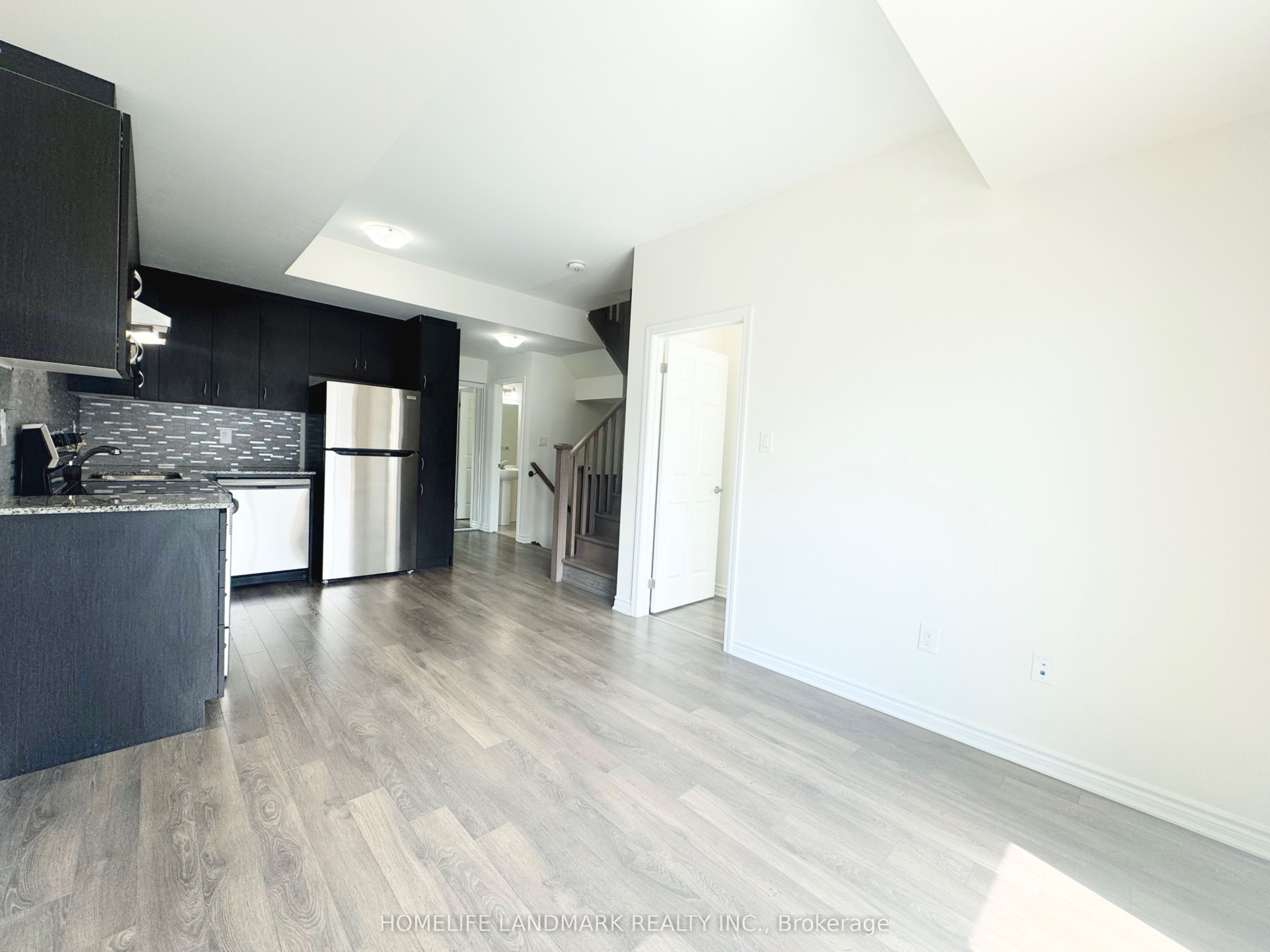 1085 Danforth Road 214, Toronto, ON M1J 0B2 photo 3