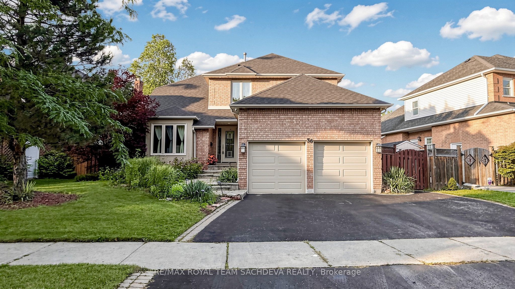 36 Kennett Drive, Whitby, ON L1P 1L5