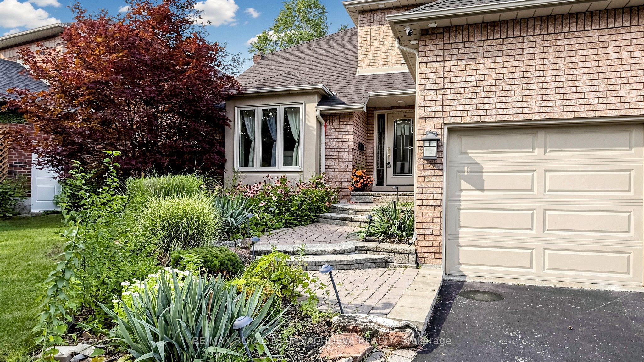 36 Kennett Drive, Whitby, ON L1P 1L5 photo 2