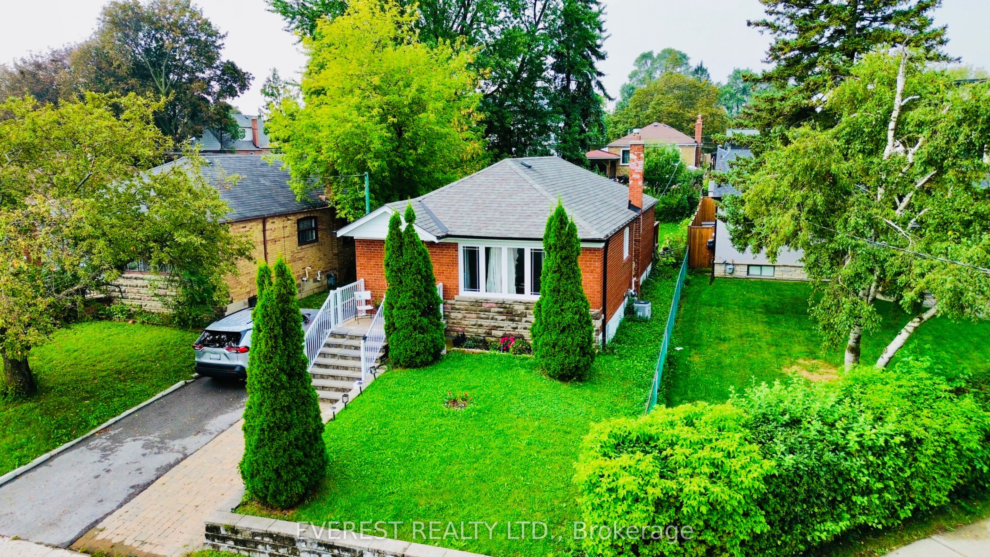 130 Portsdown Road, Toronto, ON M1P 1V5 photo 2