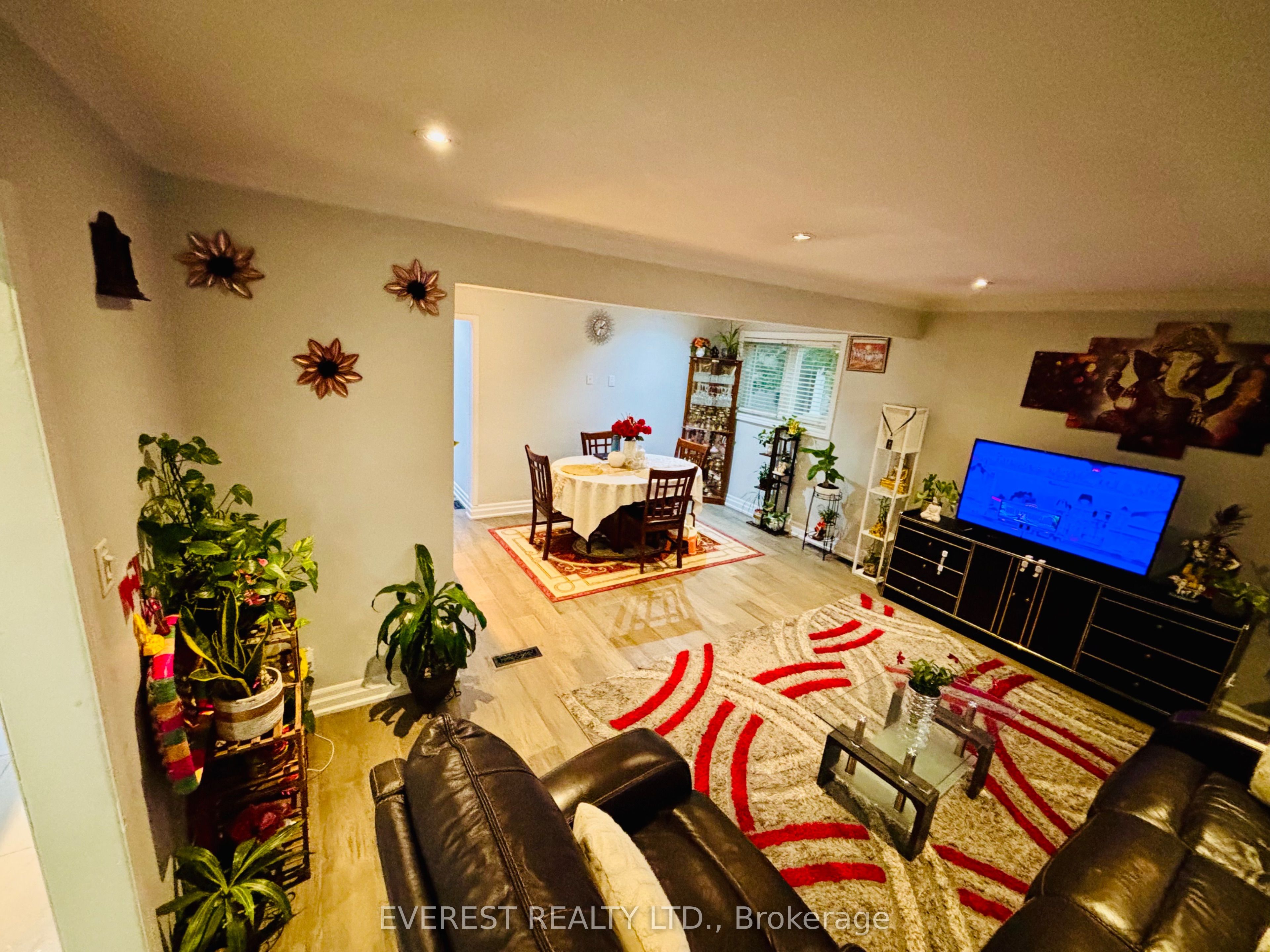 130 Portsdown Road, Toronto, ON M1P 1V5 photo 3