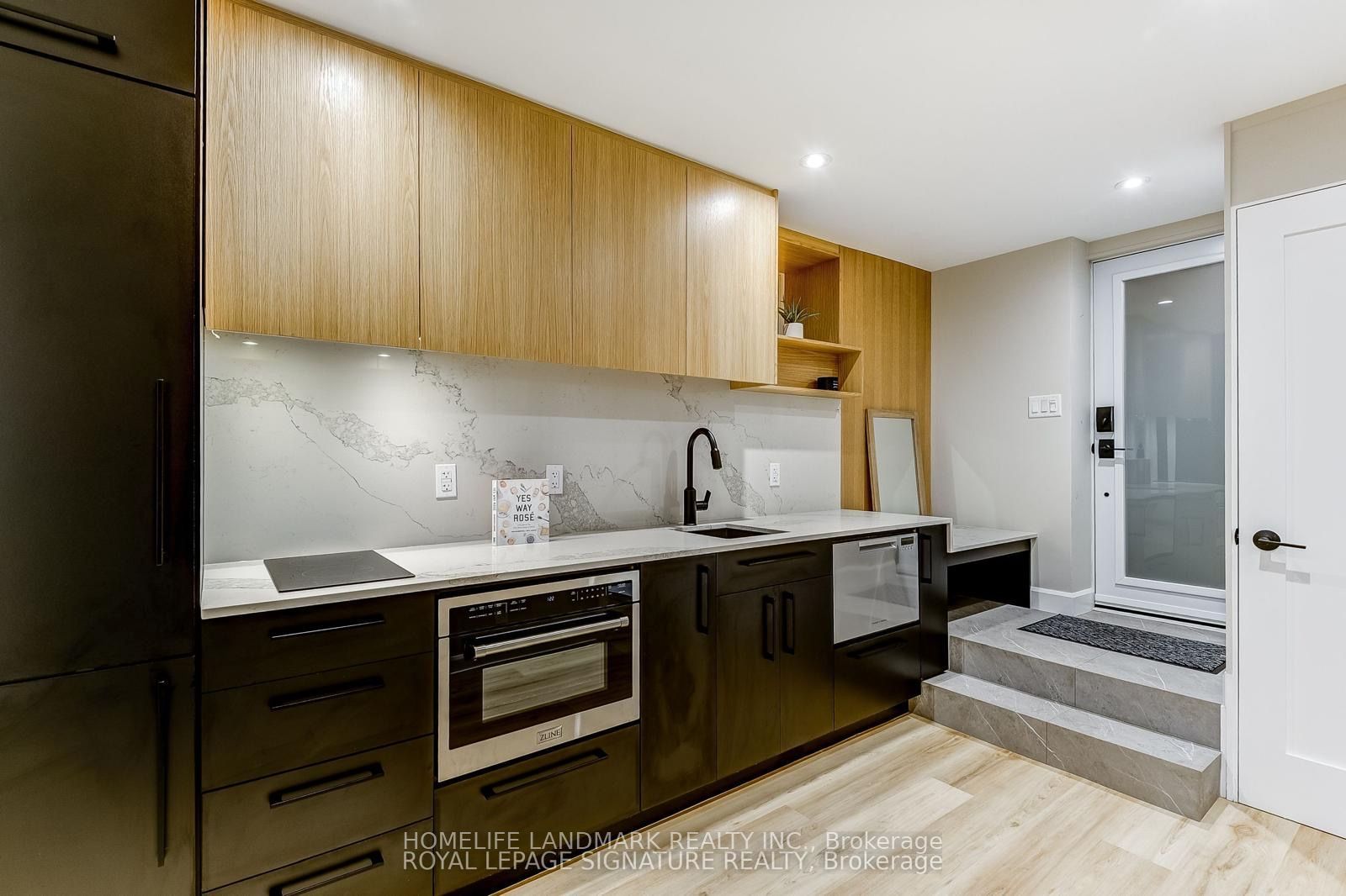 28 Garnock Avenue SE Lower, Toronto, ON M4K 1K5 photo 3