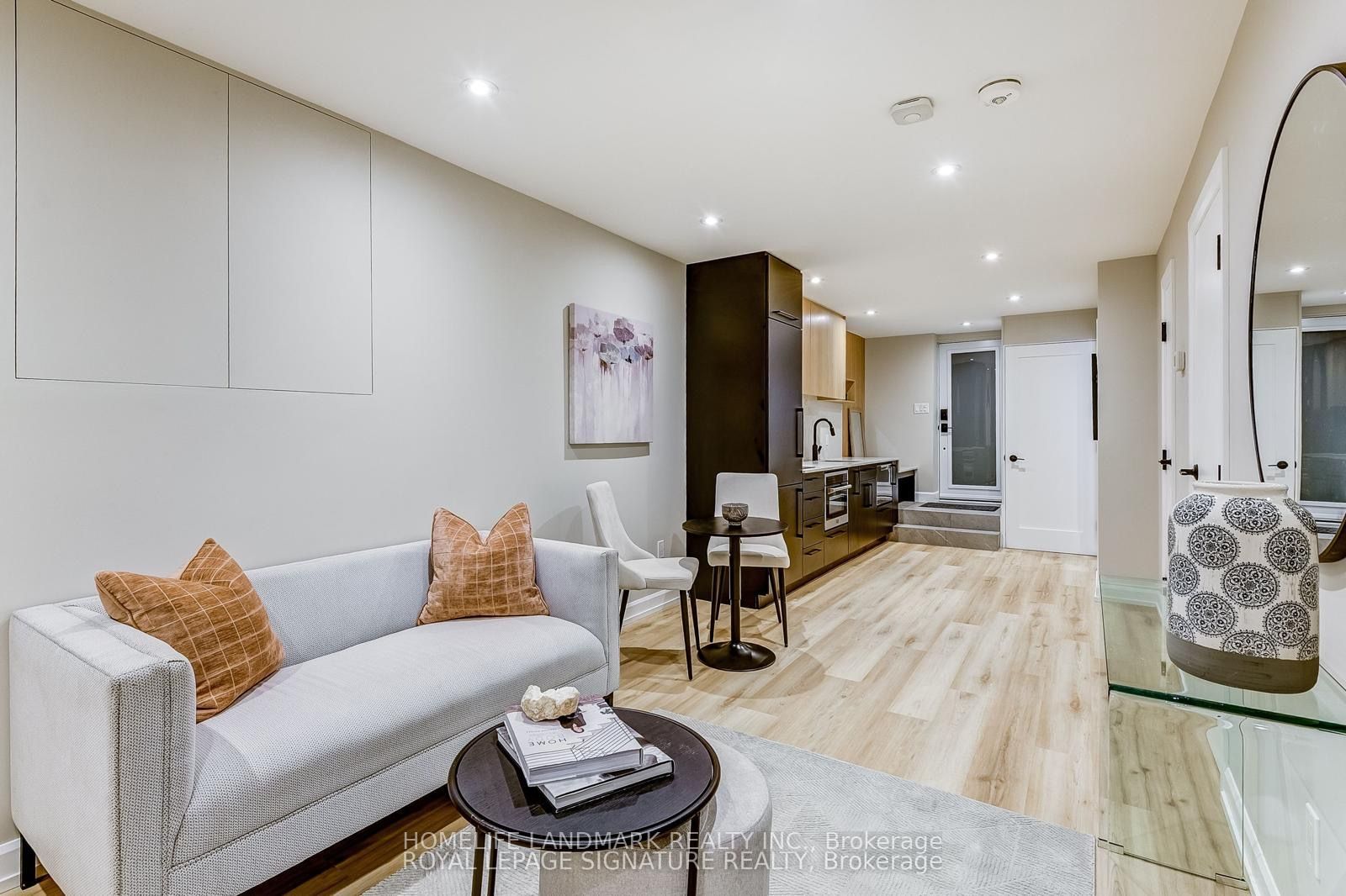 28 Garnock Avenue SE Lower, Toronto, ON M4K 1K5 photo 5