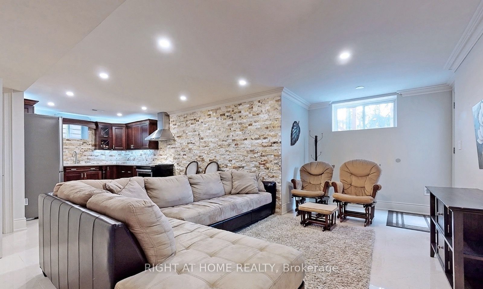1330 KILMAURS Avenue Basement, Oshawa, ON L1K 2A3 photo 5
