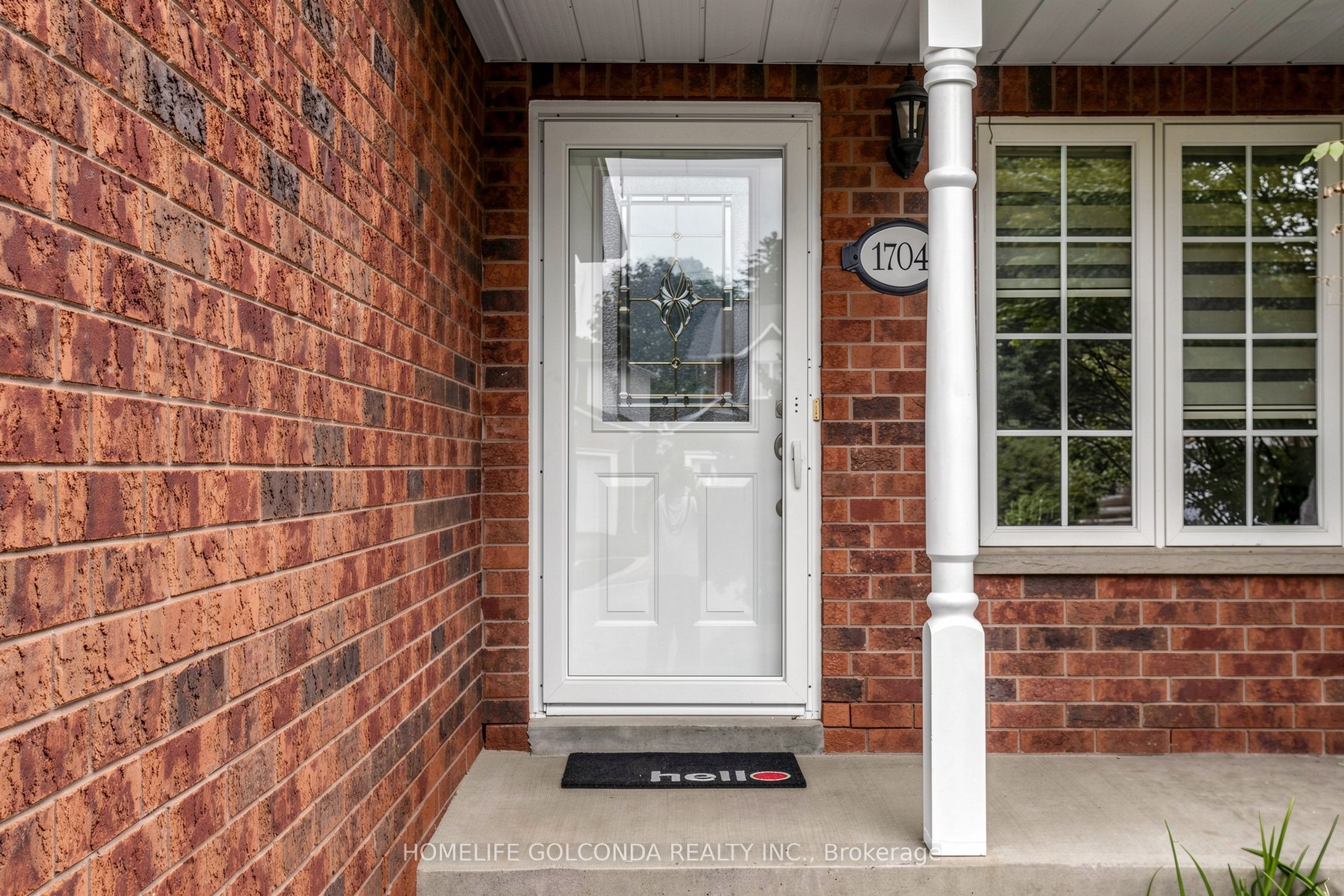 1704 Canadore Crescent, Oshawa, ON L1G 8A7 photo 2