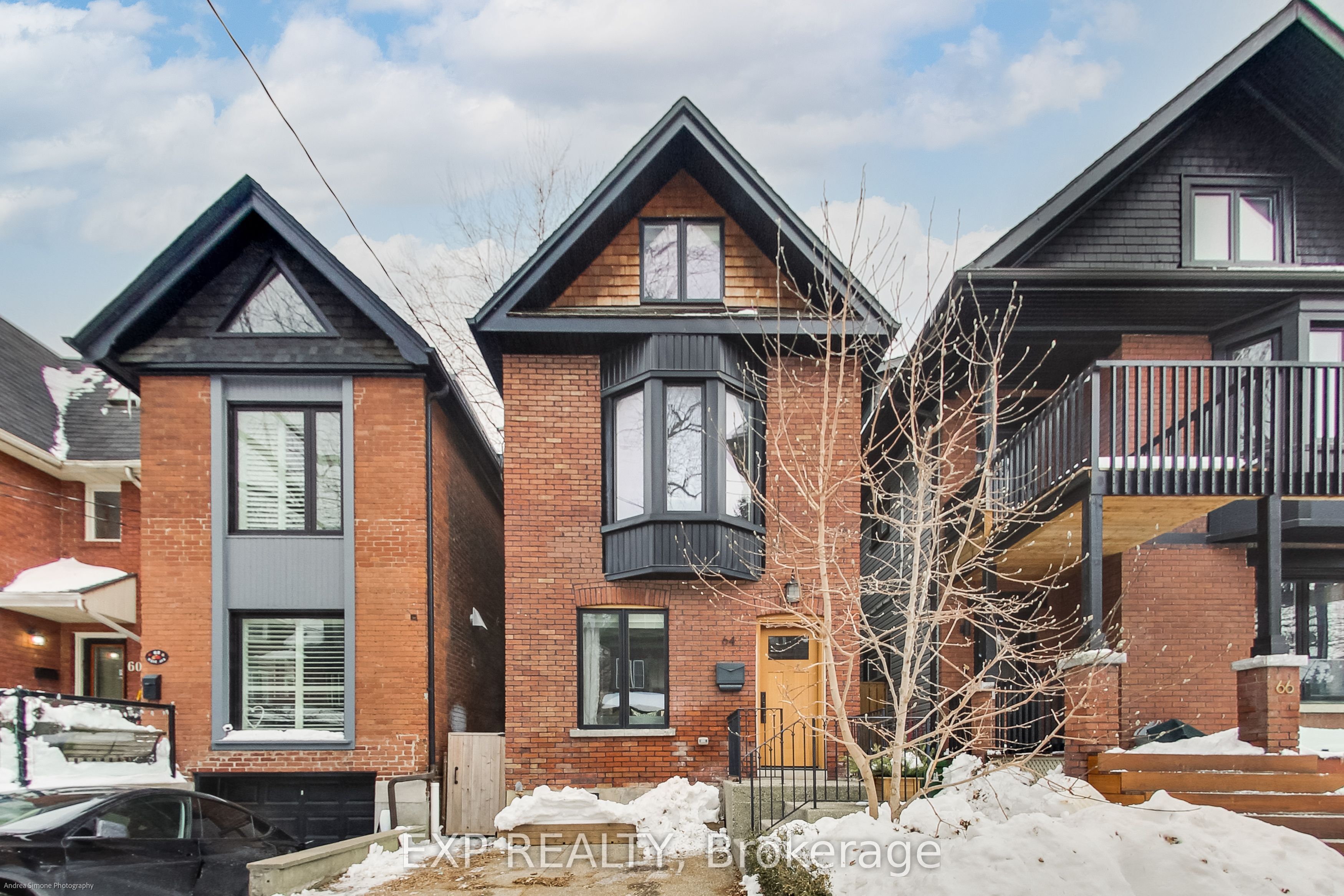 64 West Avenue, Toronto, ON M4M 2L8 photo 2