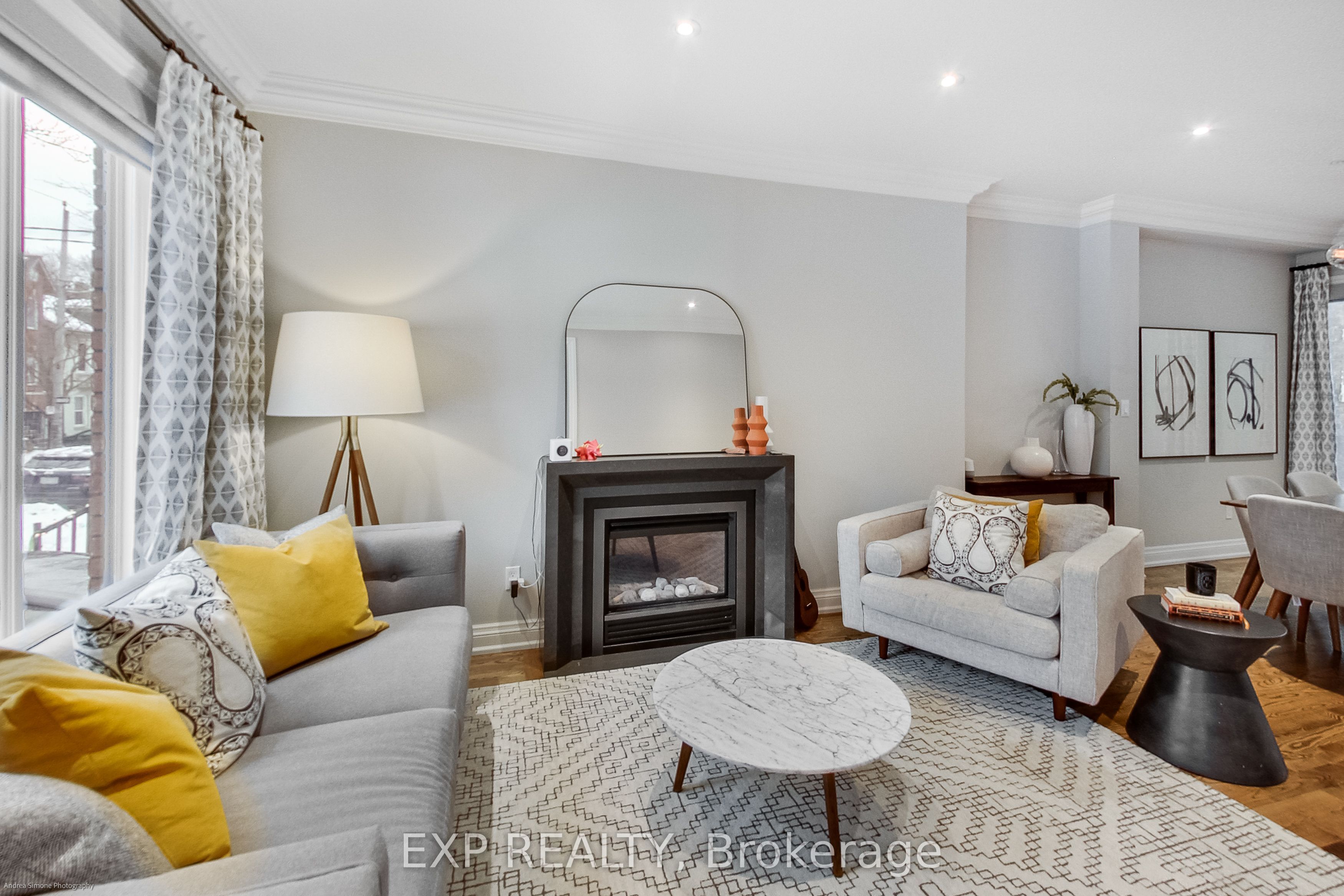 64 West Avenue, Toronto, ON M4M 2L8 photo 4