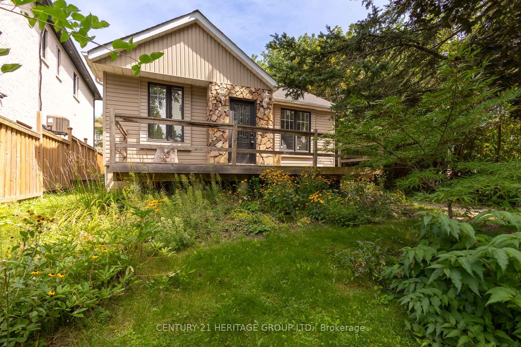 97 Zaph Avenue, Toronto, ON M1C 1M9