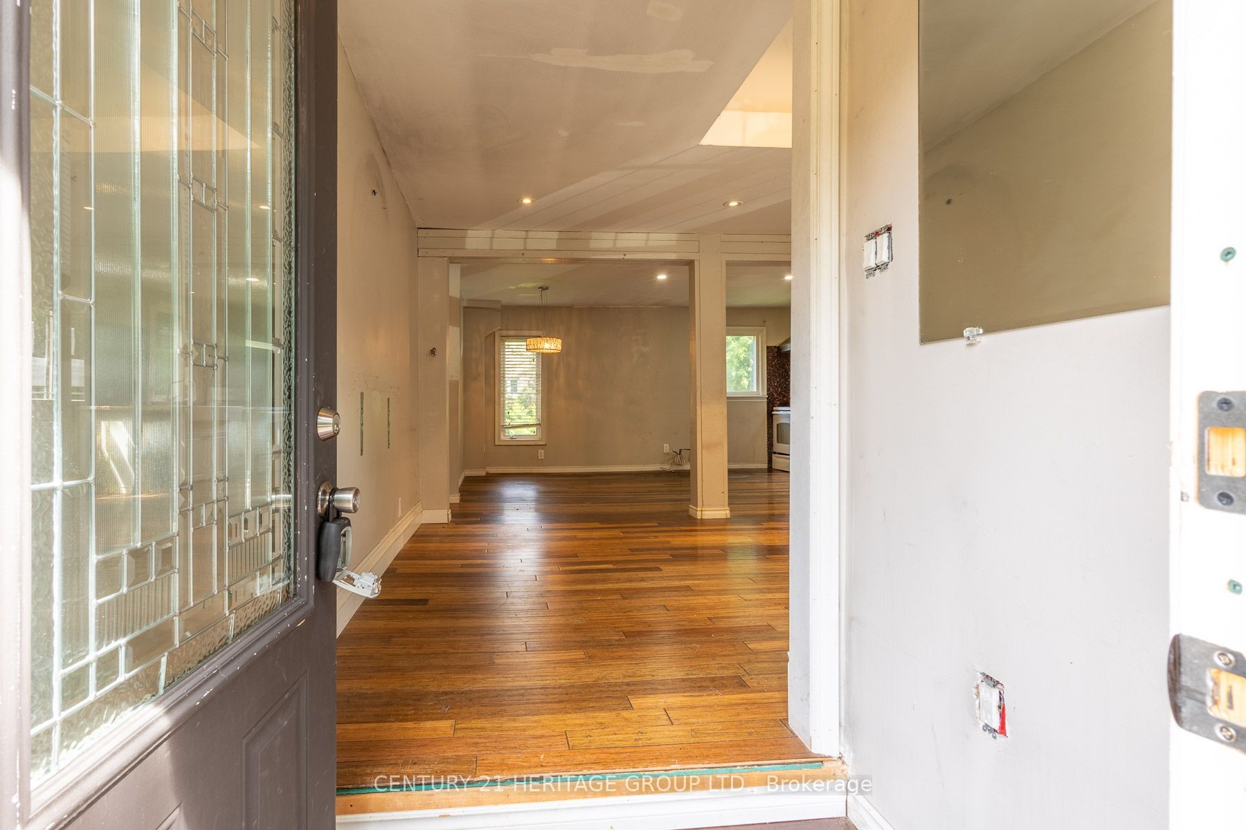 97 Zaph Avenue, Toronto, ON M1C 1M9 photo 4