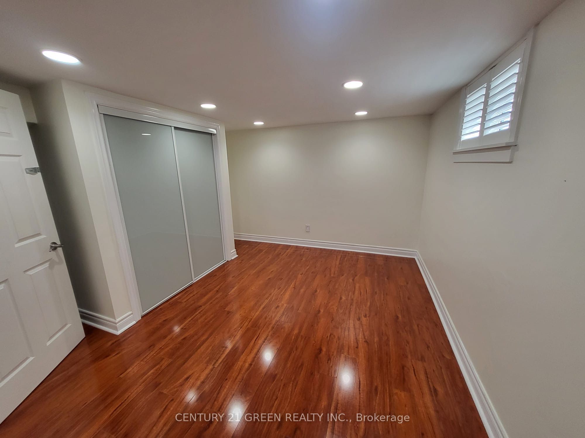 37 Ravenview Drive BSMT, Toronto, ON M1E 3L9 photo 5
