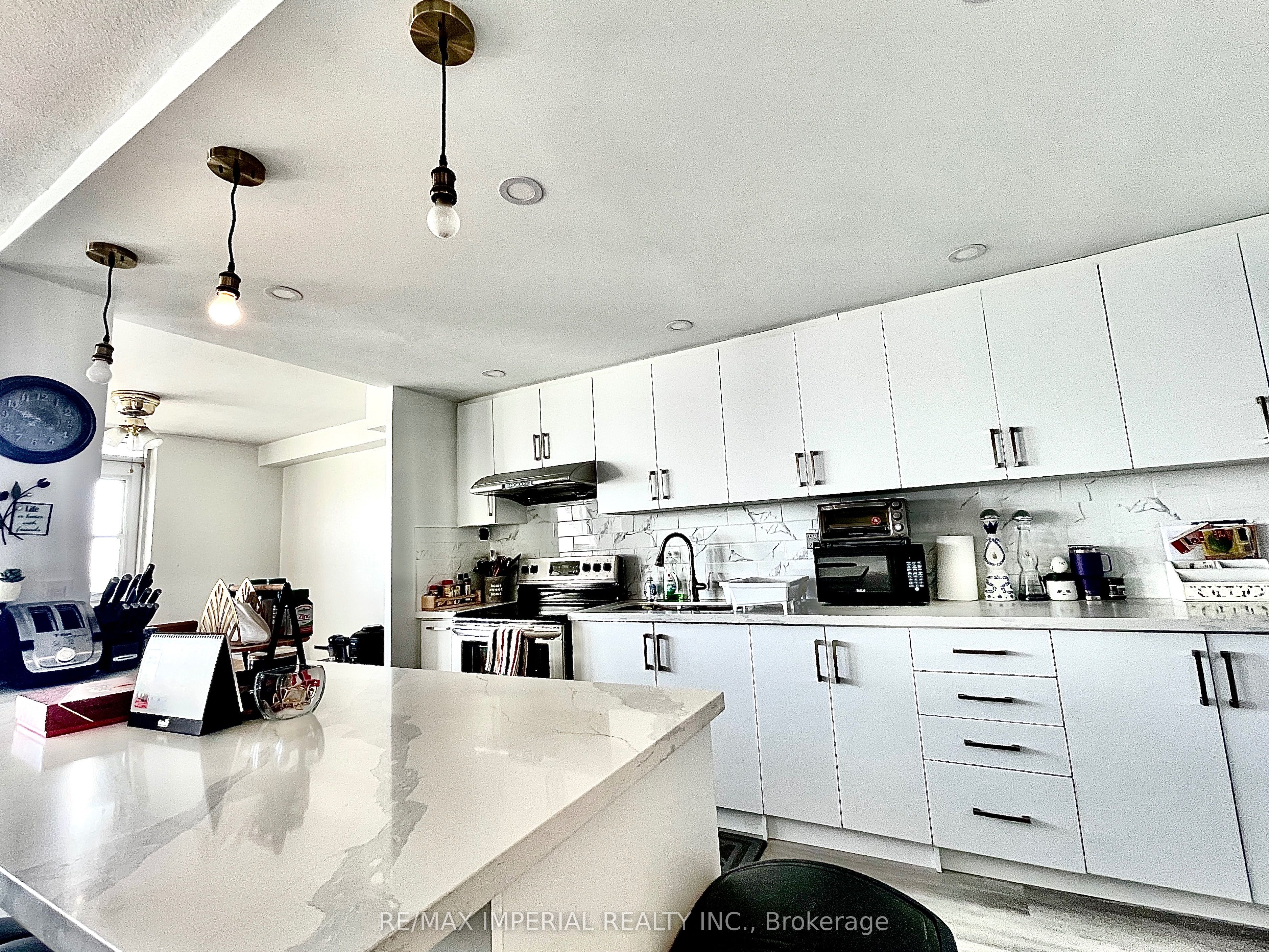 270 Palmdale Drive 1807, Toronto, ON M1T 3N8 photo 5