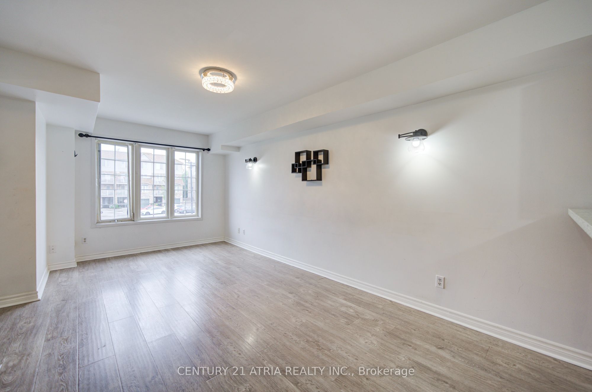 200 Mclevin Avenue 127, Toronto, ON M1B 6C6 photo 5