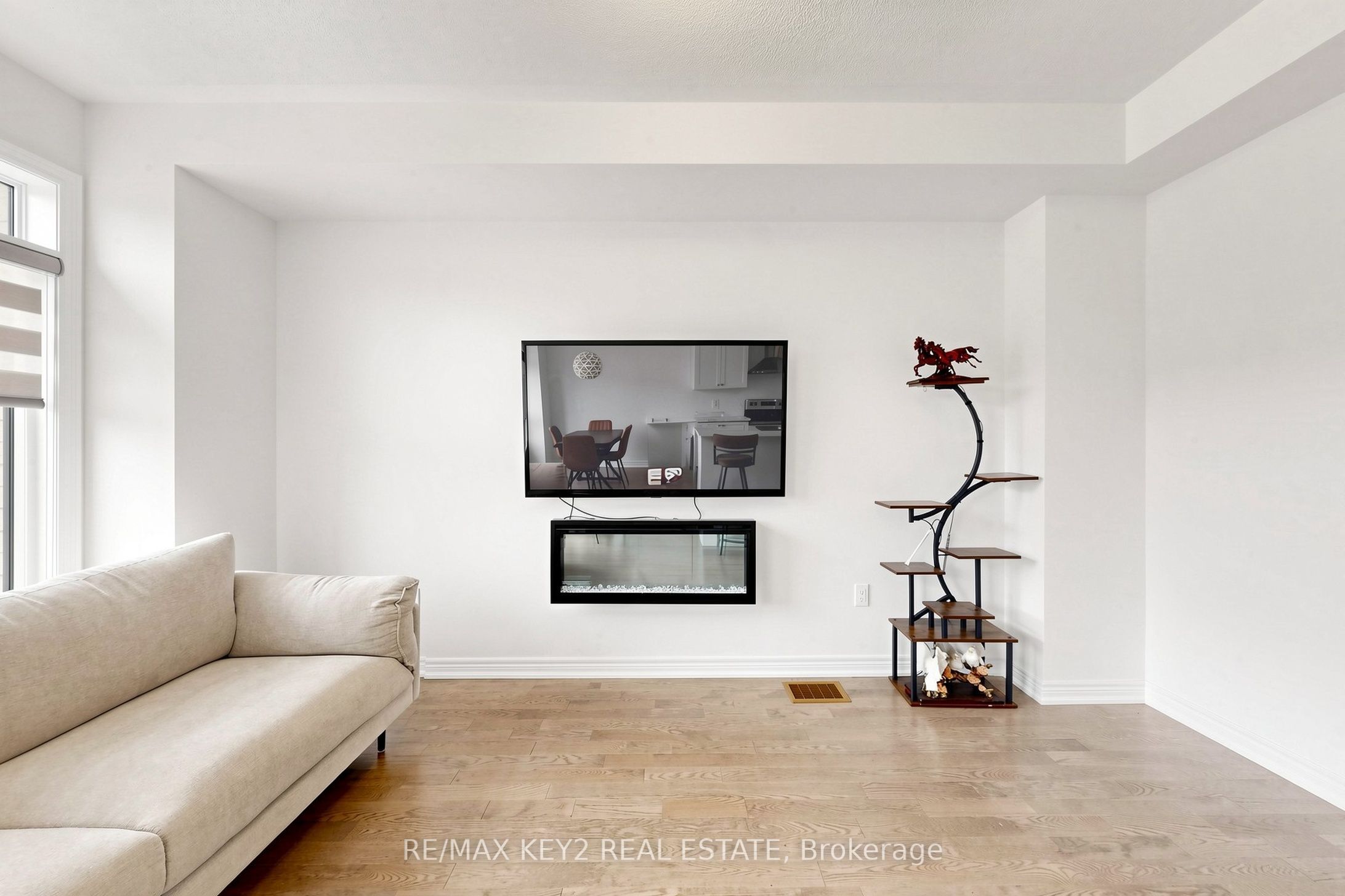 2955 Starlight Drive, Pickering, ON L1X 0S1 photo 3