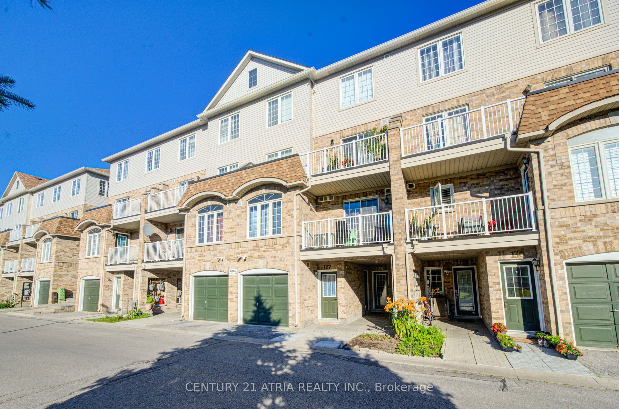 200 McLevin Avenue 127, Toronto, ON M1B 6A2 photo 2