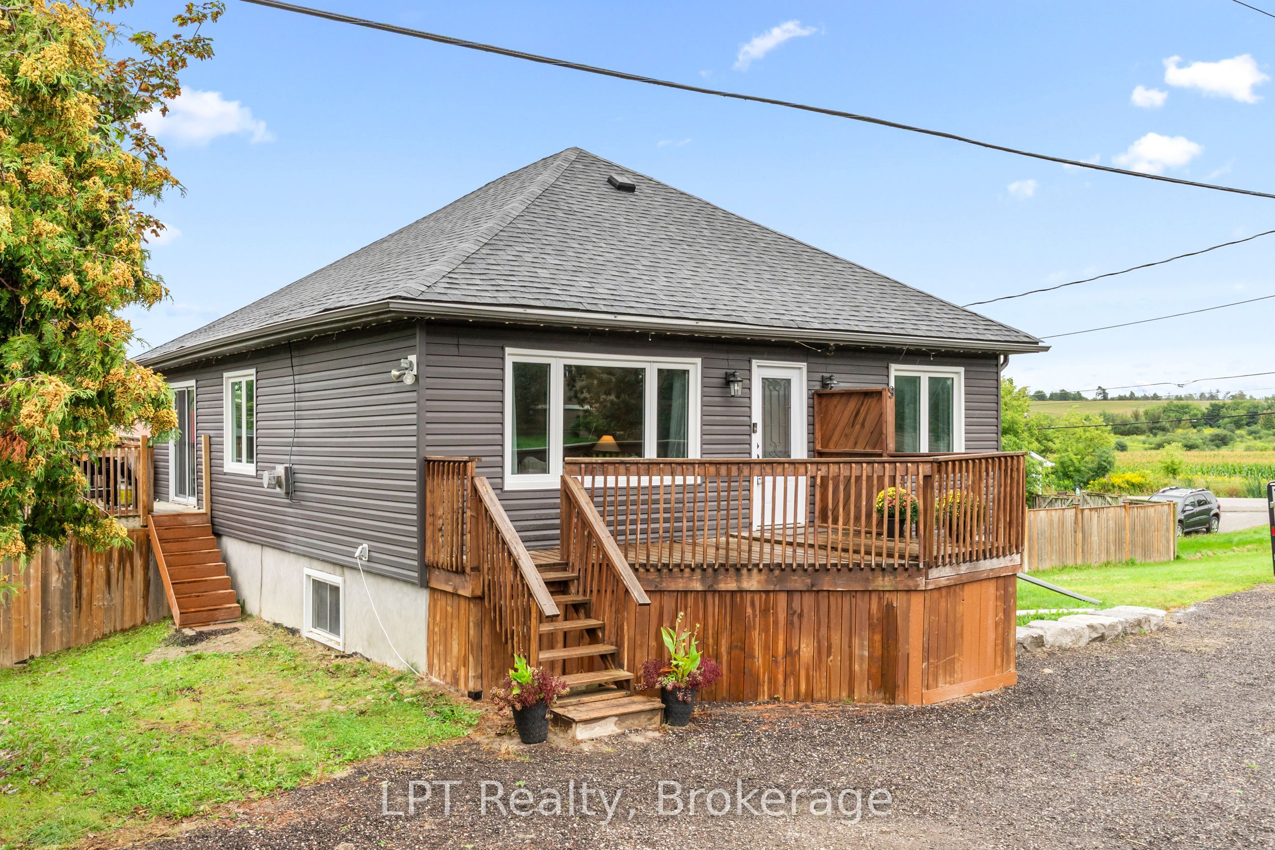 9 Lakeview Avenue, Scugog, ON L0B 1E0