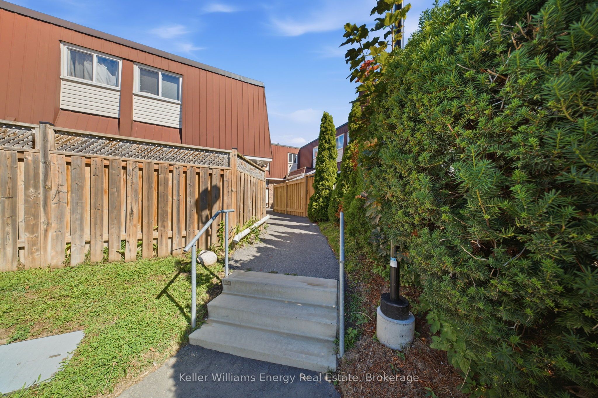 1333 Mary Street N 58, Oshawa, ON L1G 6Z3
