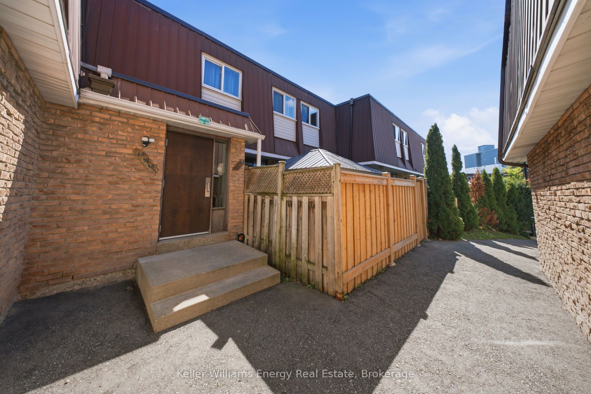 1333 Mary Street N 58, Oshawa, ON L1G 6Z3 photo 3