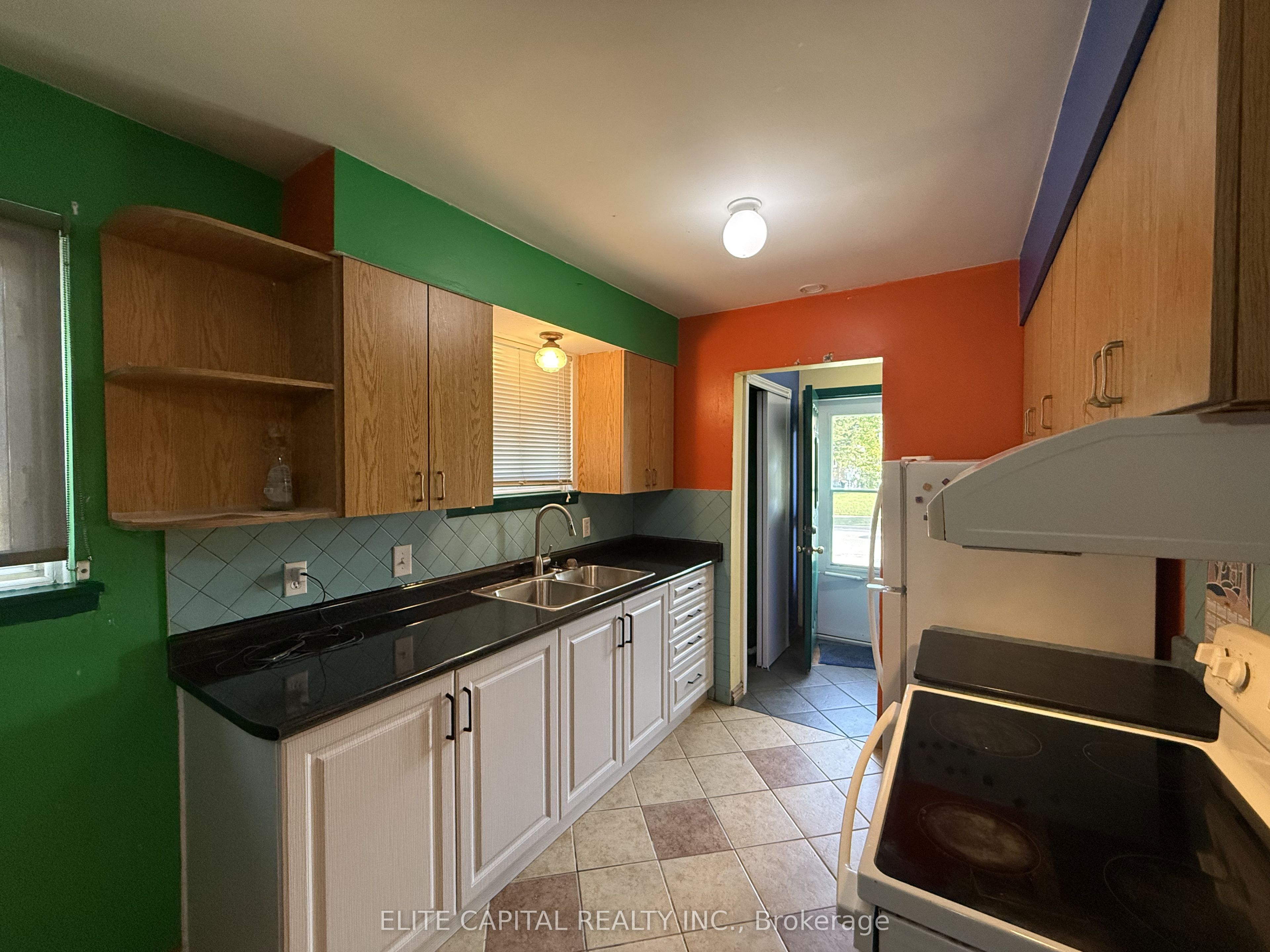 332 Burrows Hall Boulevard, Toronto, ON M1B 1H7 photo 3