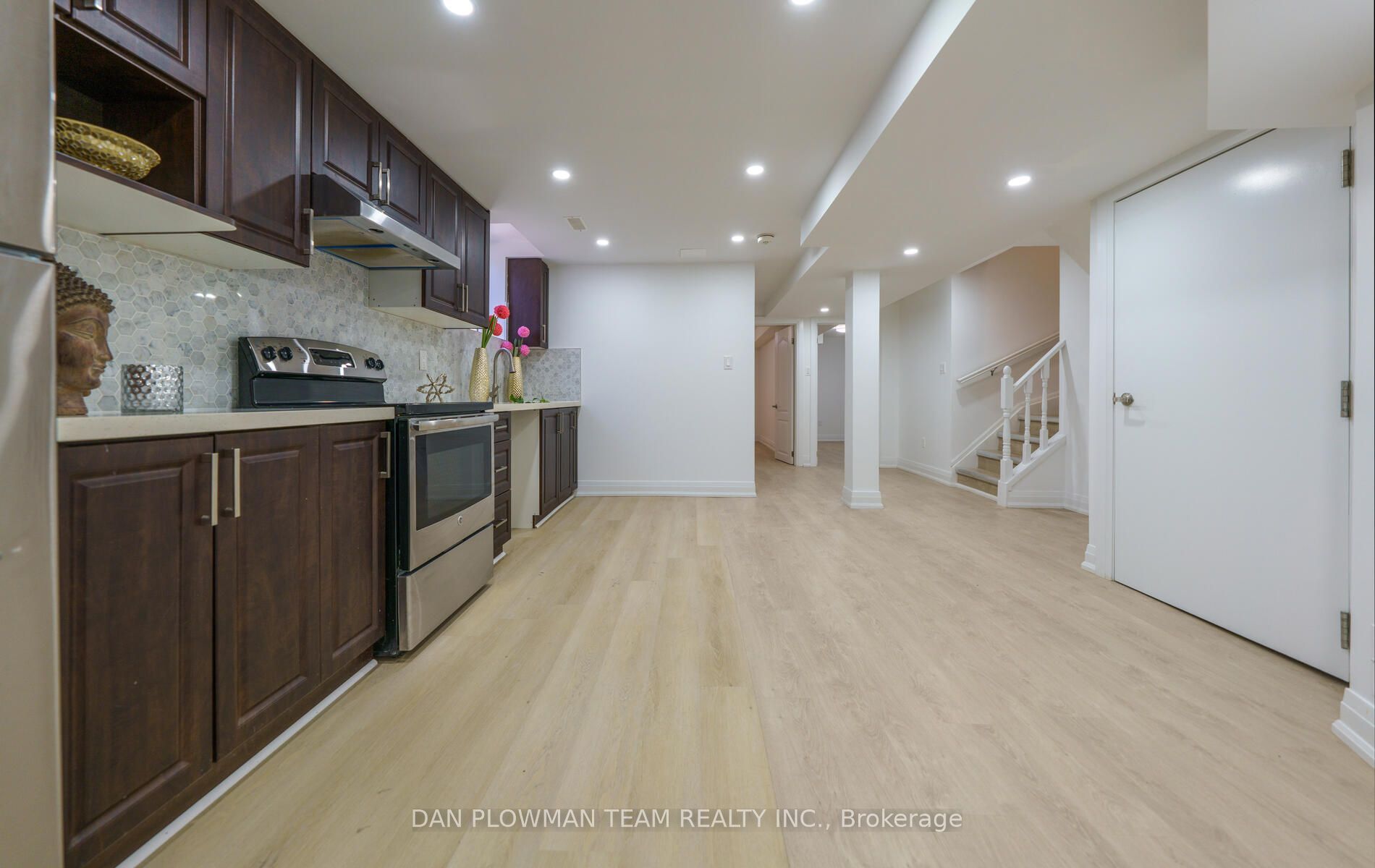 10 Pardon Avenue, Whitby, ON L1P 1V1 photo 3