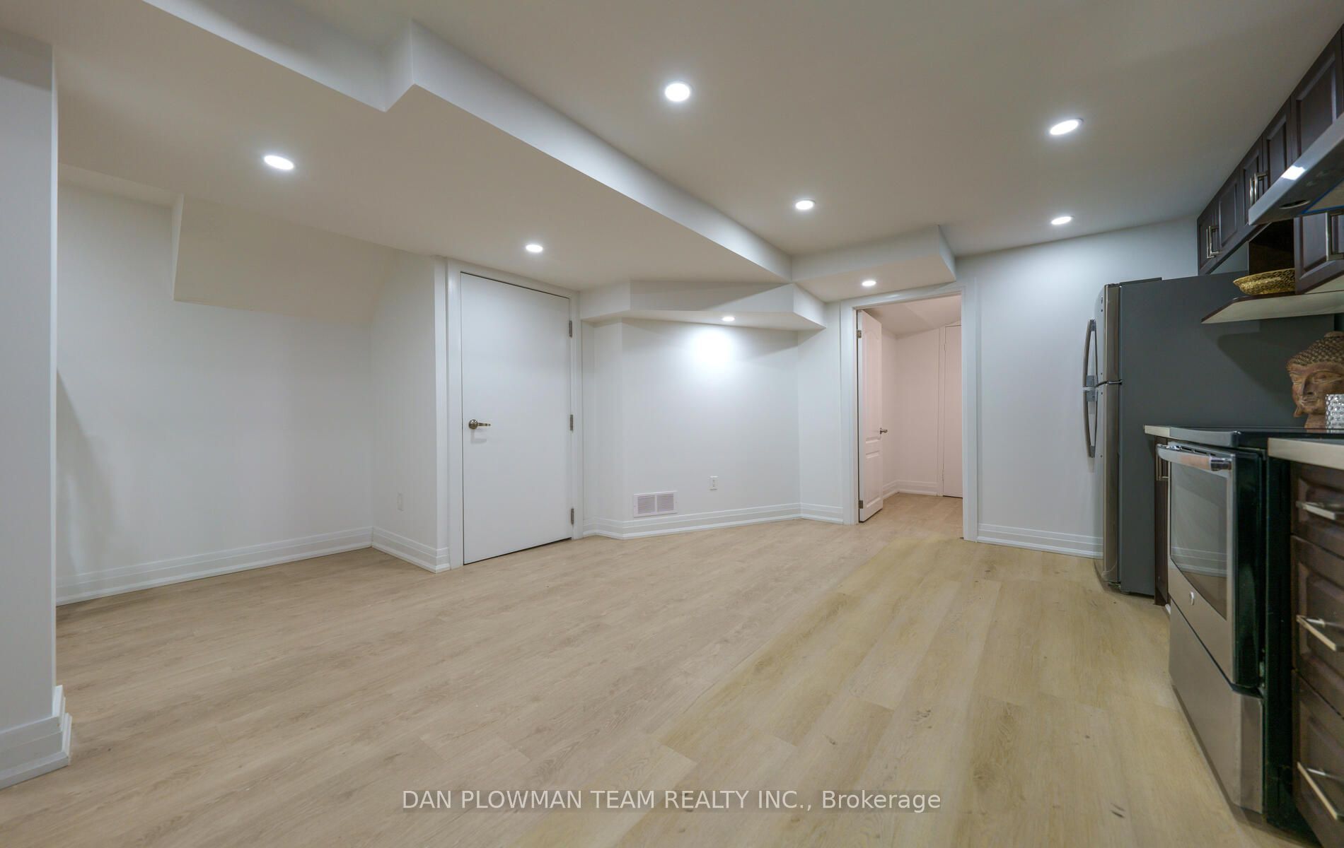 10 Pardon Avenue, Whitby, ON L1P 1V1 photo 4
