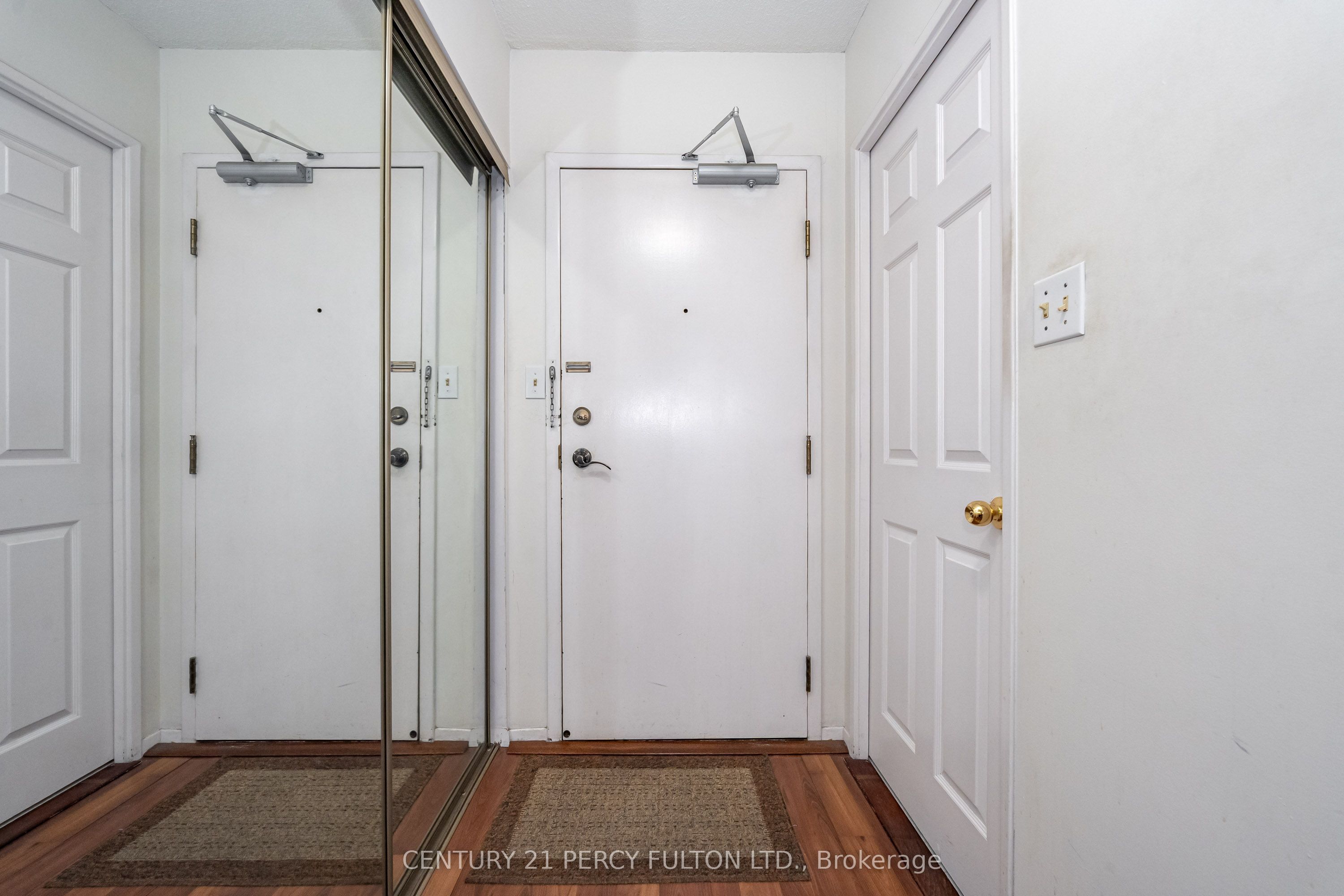 30 Thunder Grove 1008, Toronto, ON M1V 4A3 photo 3