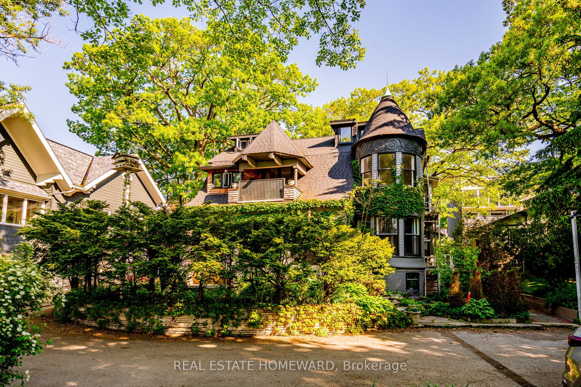 3025 Queen Street E, Toronto, ON M1N 1A5 photo 3