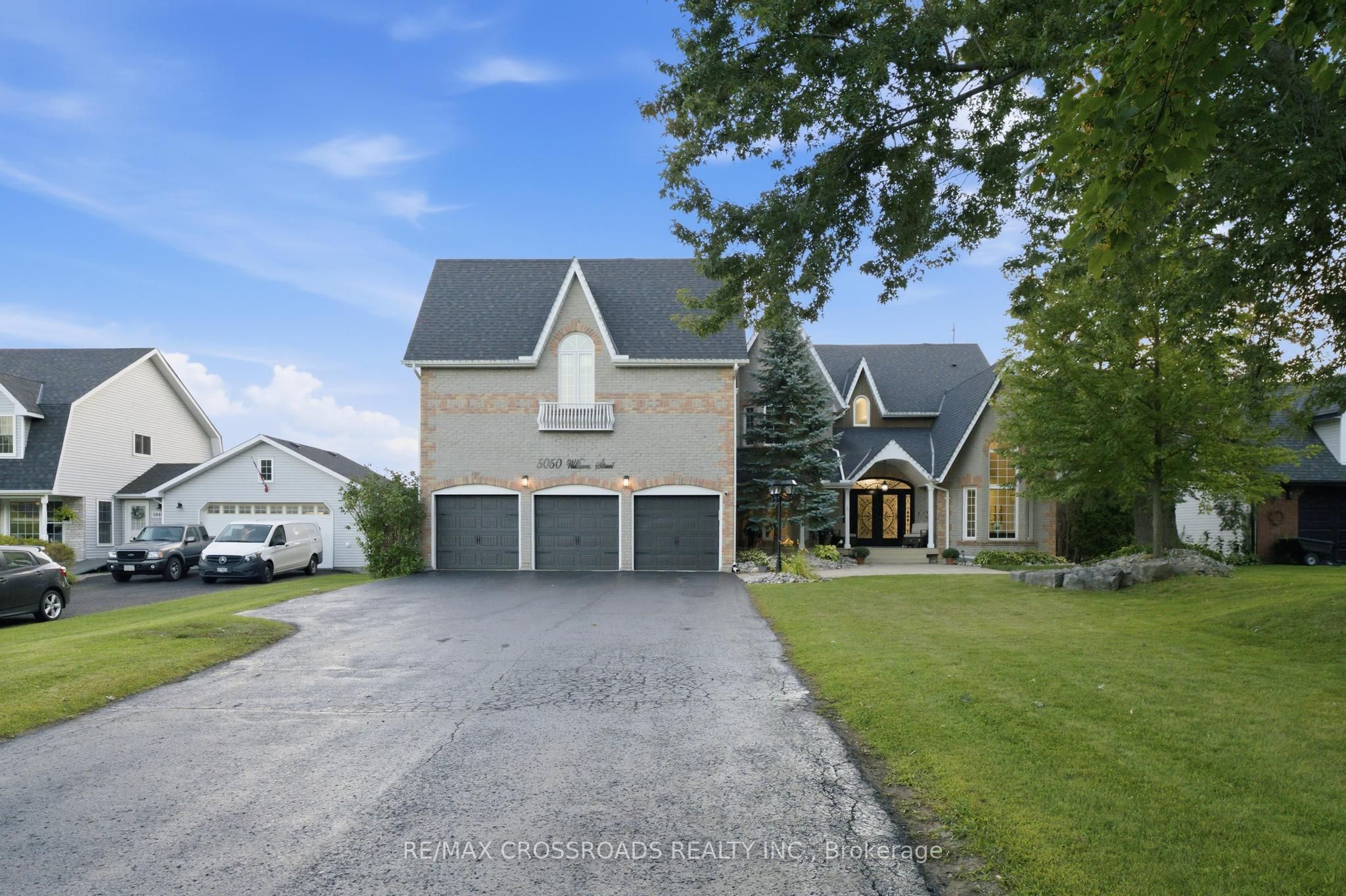 5050 William Street, Pickering, ON L1Y 1B7 photo 2
