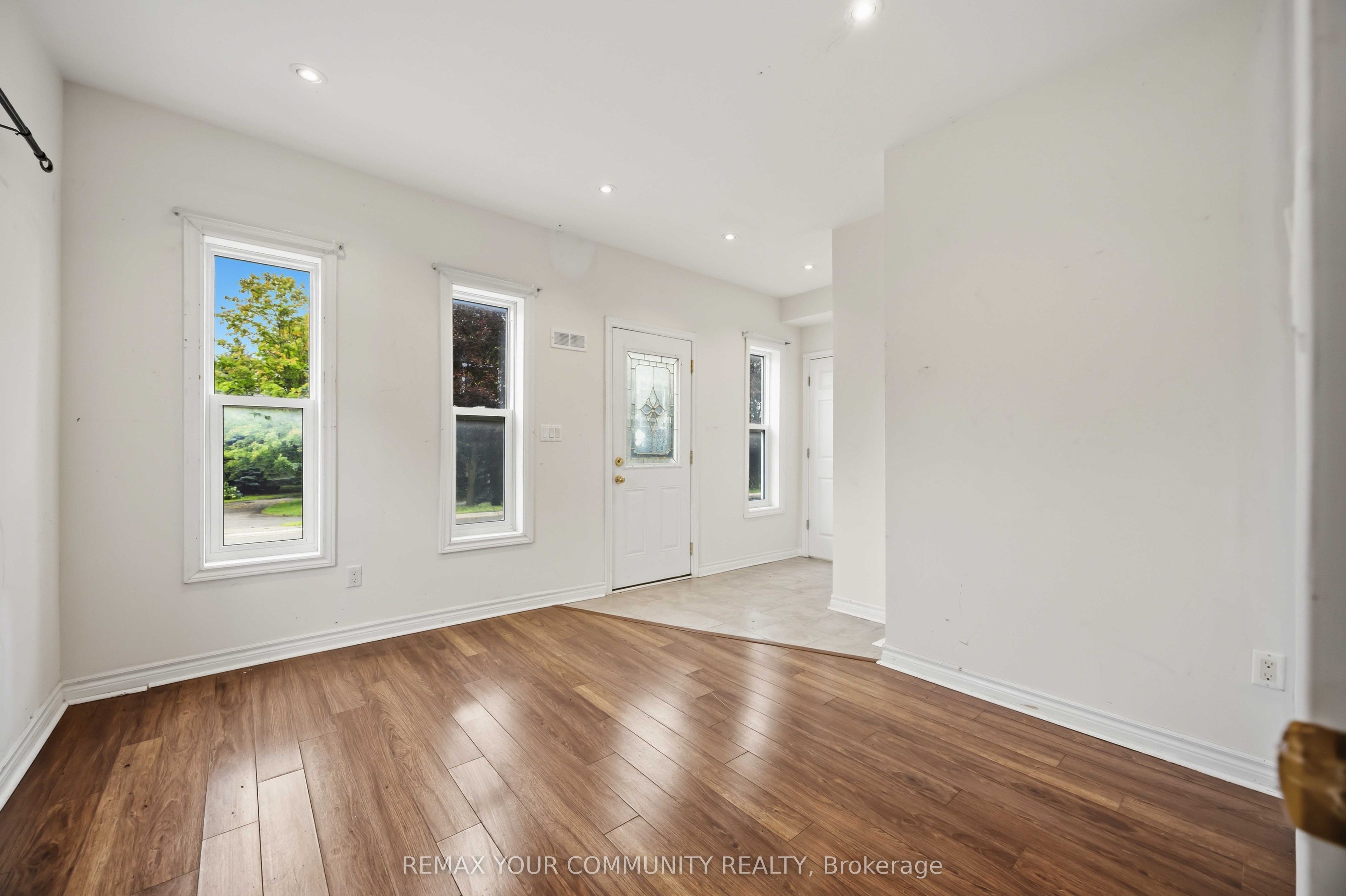 4973 Old Brock Road, Pickering, ON L1Y 1B1 photo 3