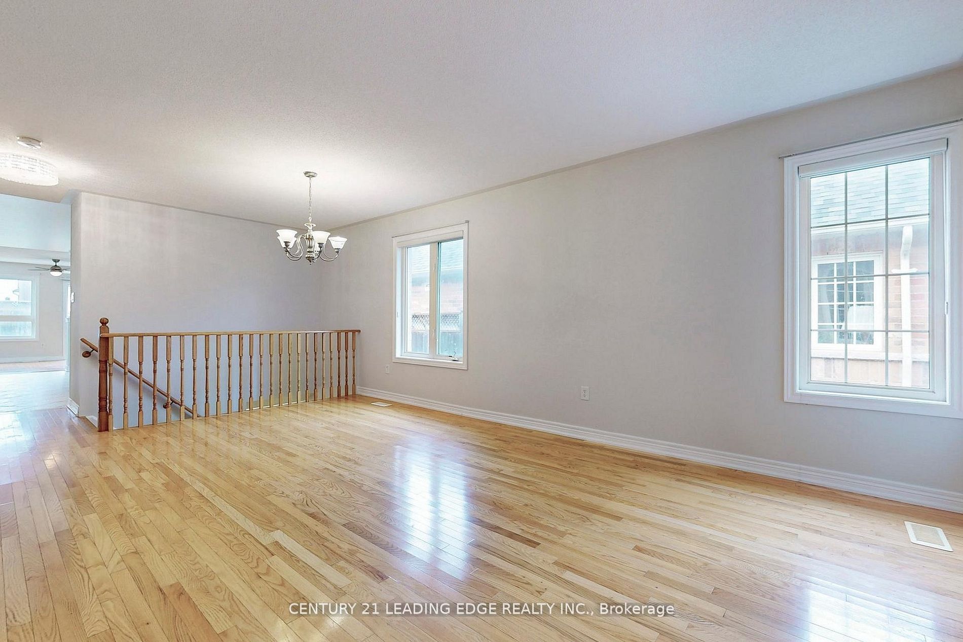 29 Pardon Ave Avenue, Whitby, ON L1P 1V1 photo 4
